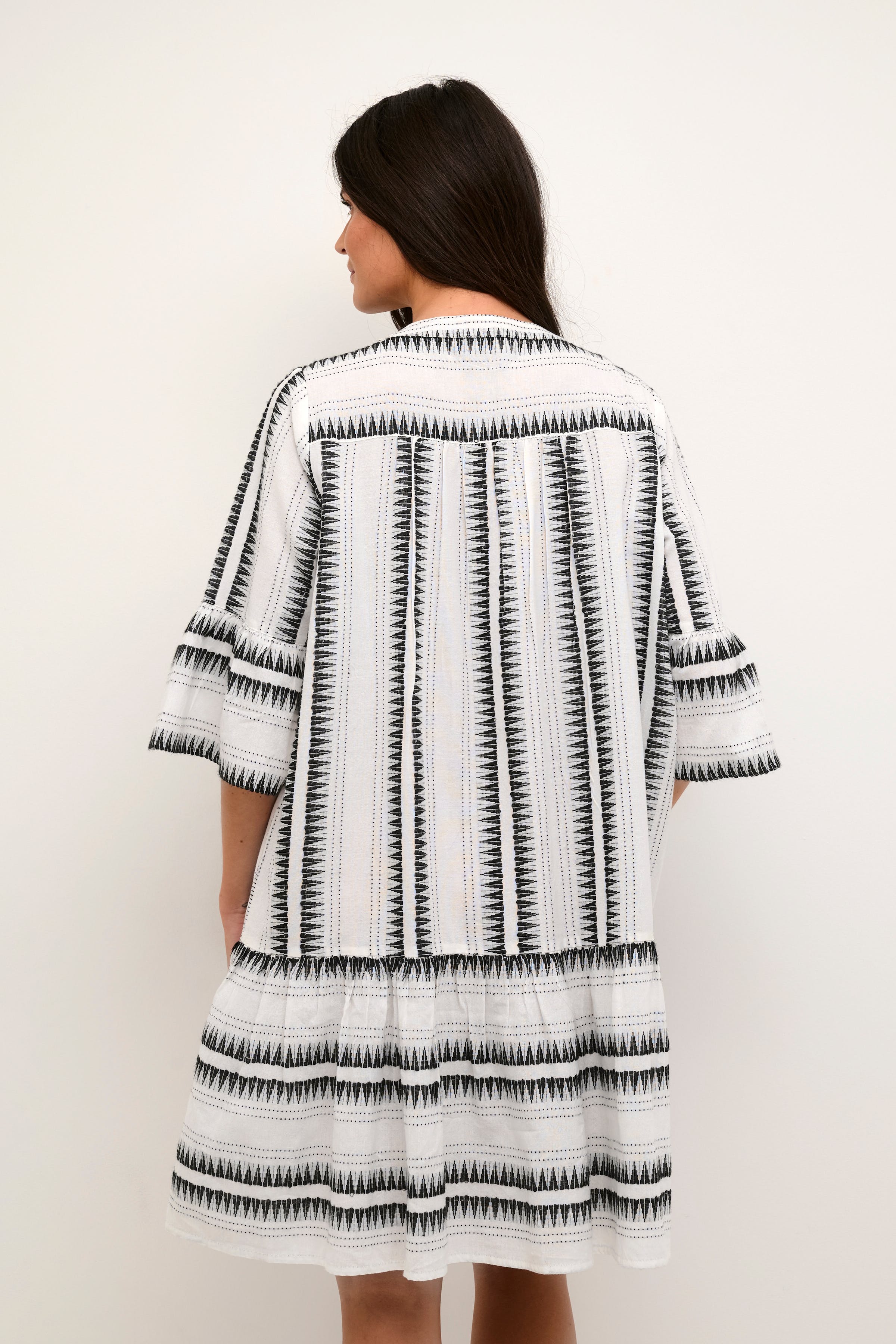 CRIna Robe LOOKBOOK BACK 10611561-104438