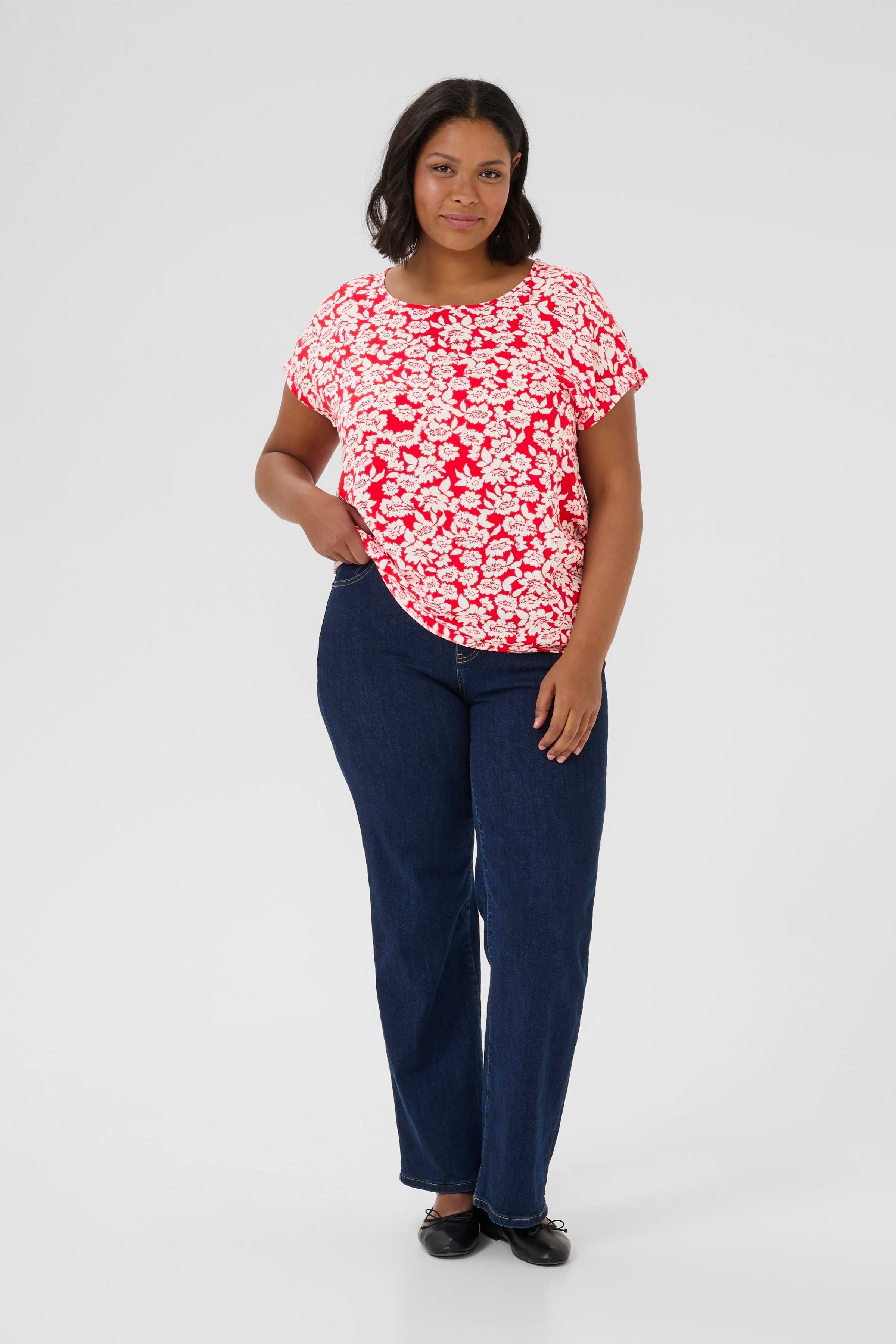 KCbella Blouse LOOKBOOK FRONT 10582488-108555