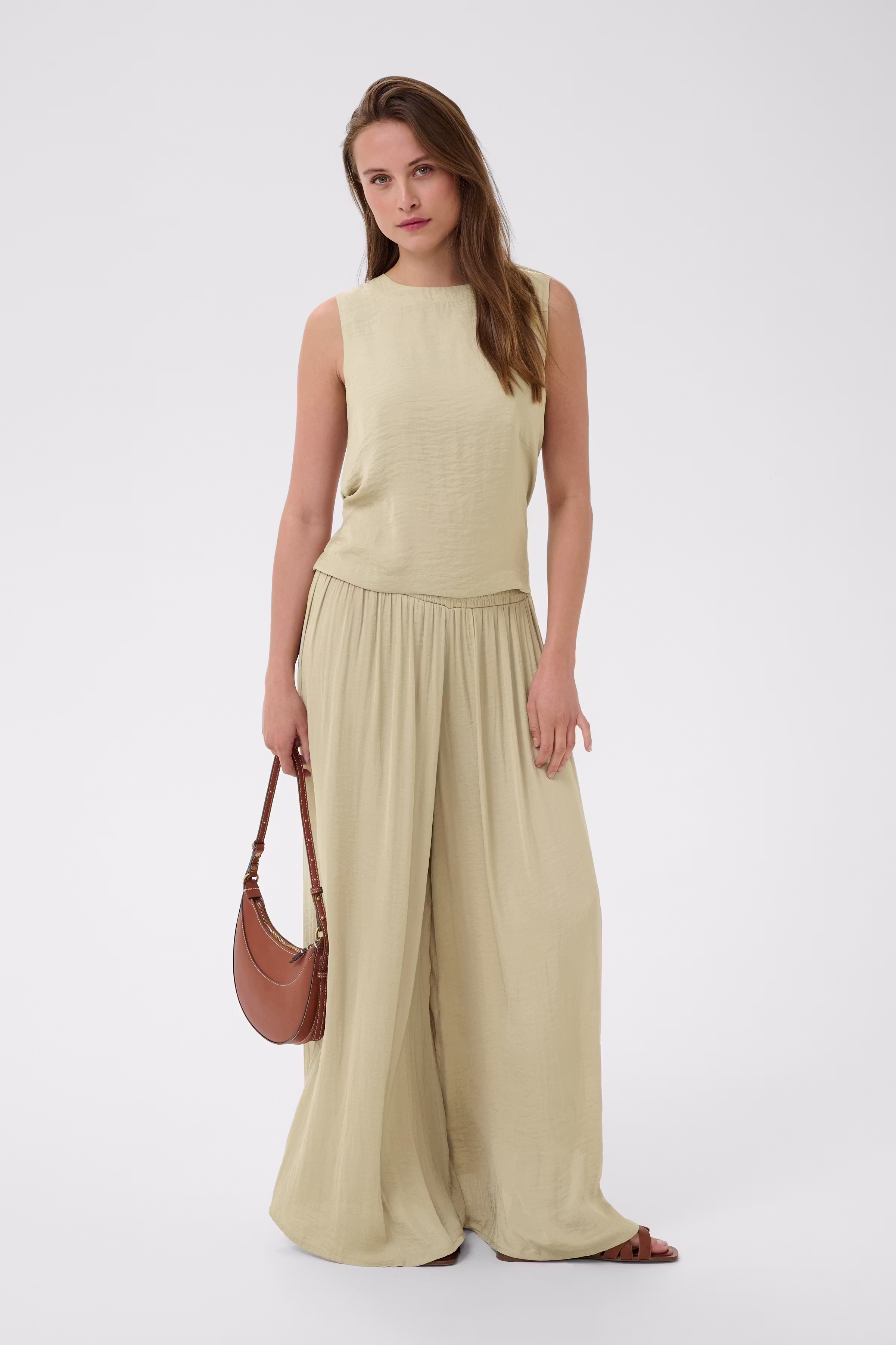 KAallie Top LOOKBOOK FRONT 10508950-151305