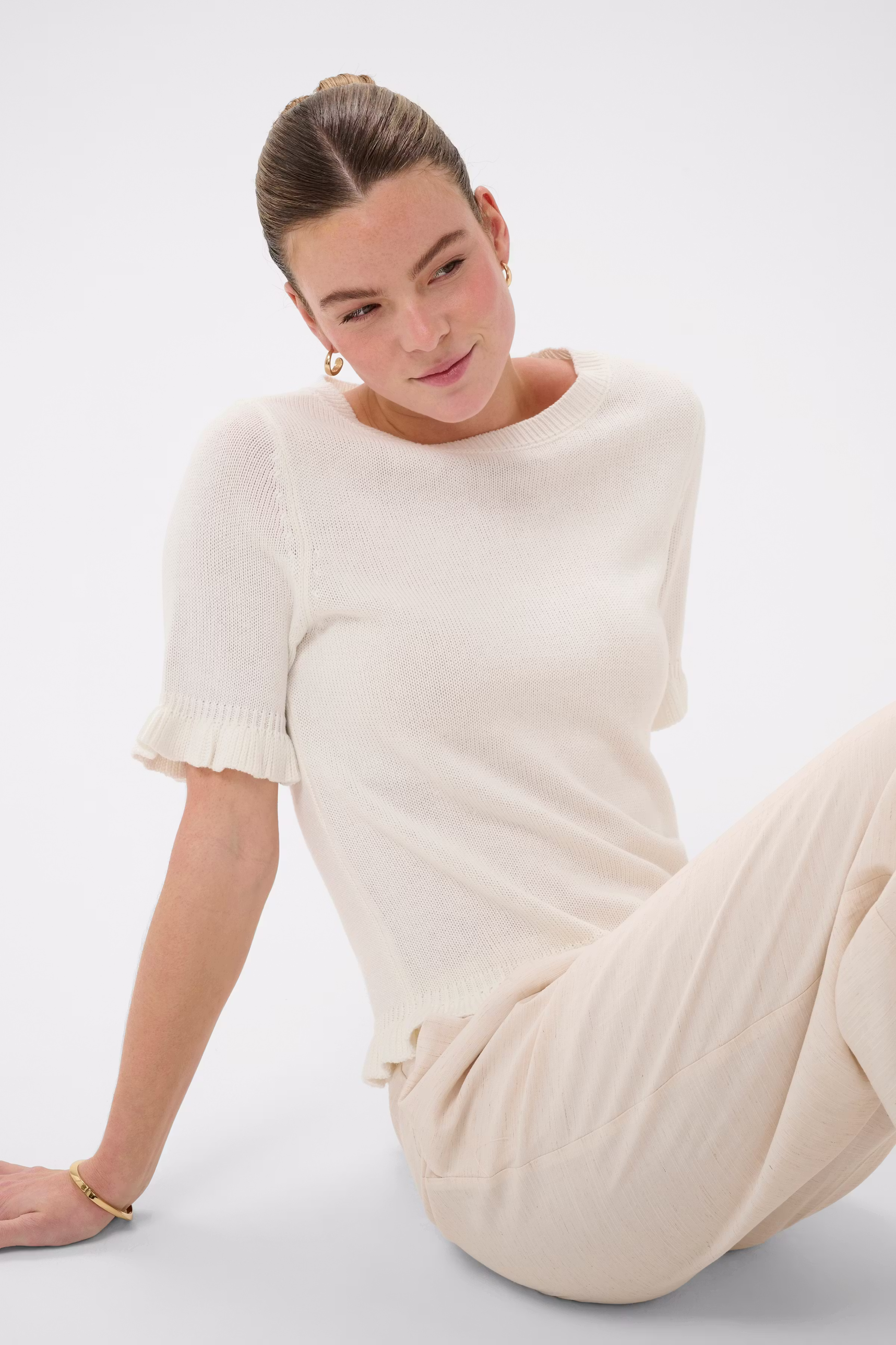 KAlindsay Pullover LOOKBOOK DETAIL 10511524-110602