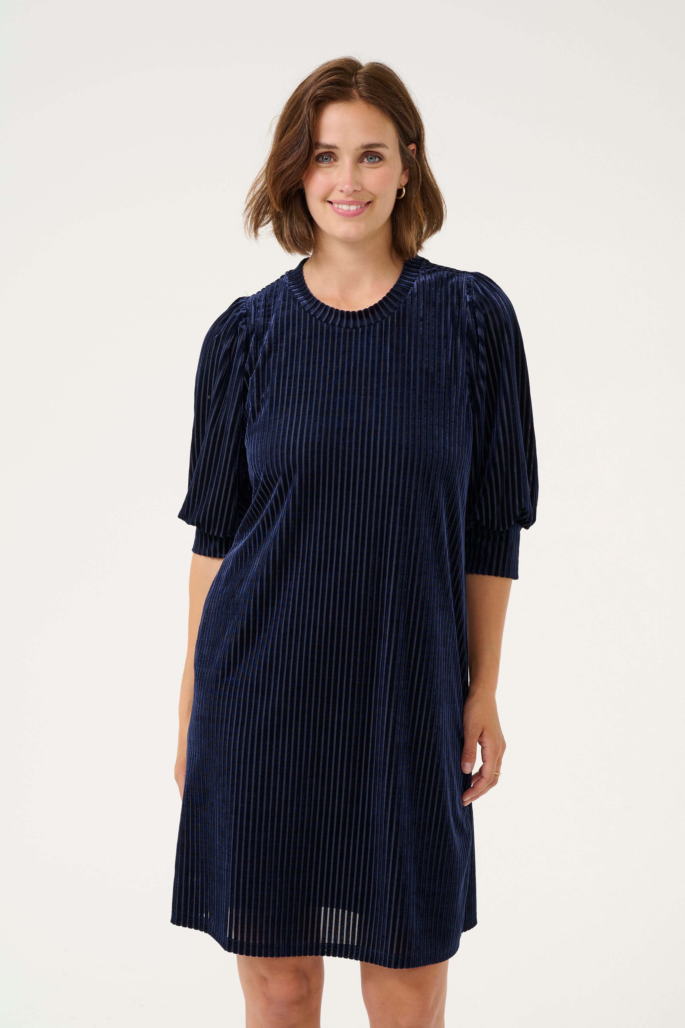 KAcaca Kleid LOOKBOOK FRONT 10509795-106706