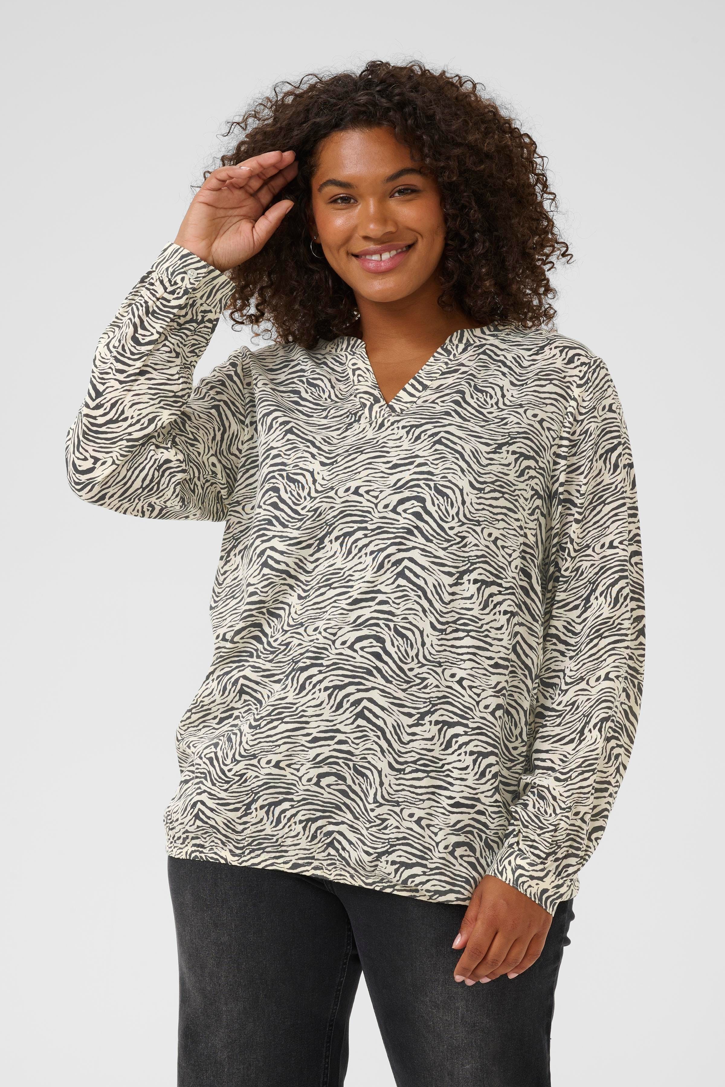 KCdiana Bluse LOOKBOOK FRONT 10581815-108215