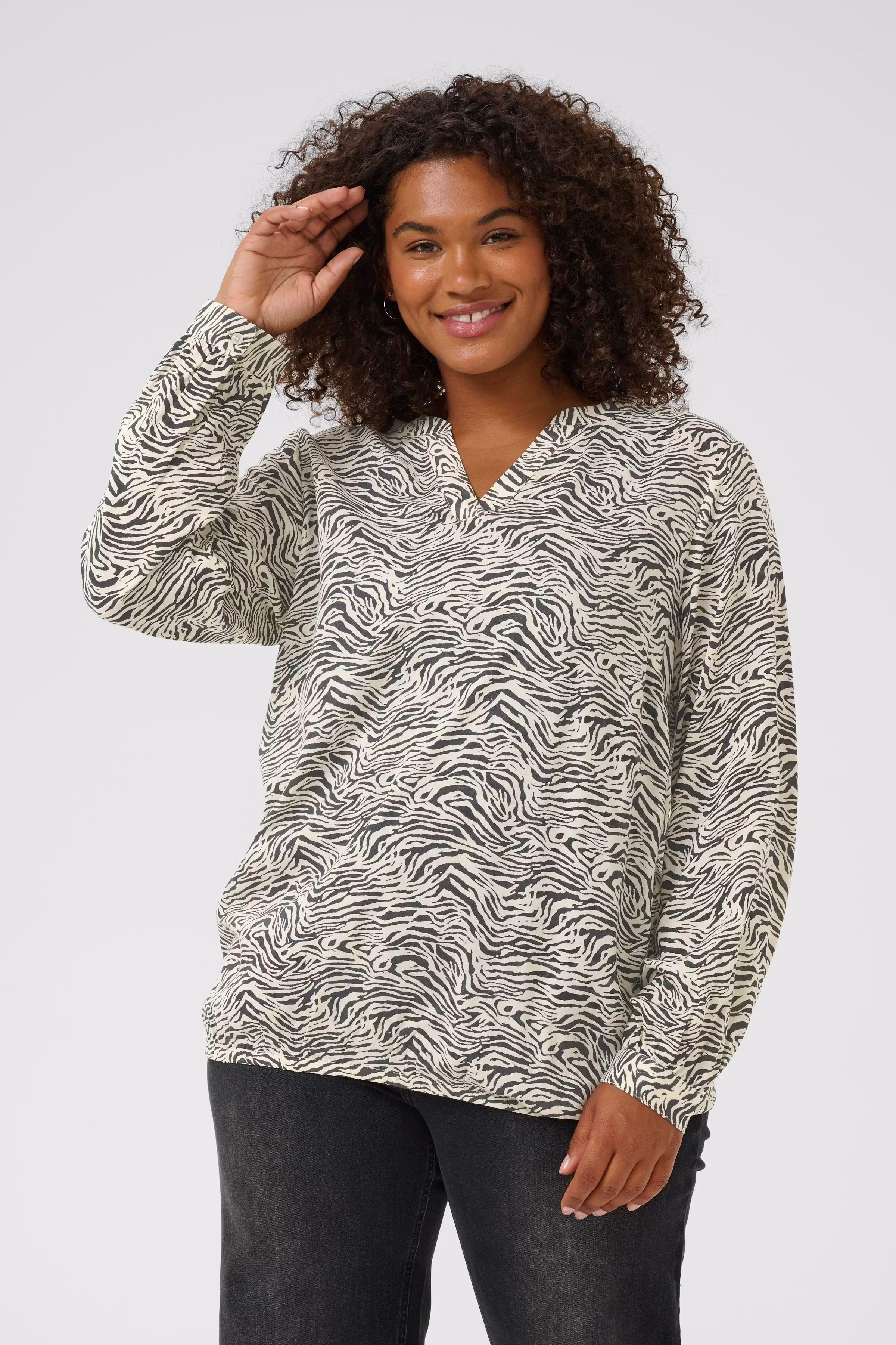 KCdiana Bluse LOOKBOOK FRONT 10581815-108215