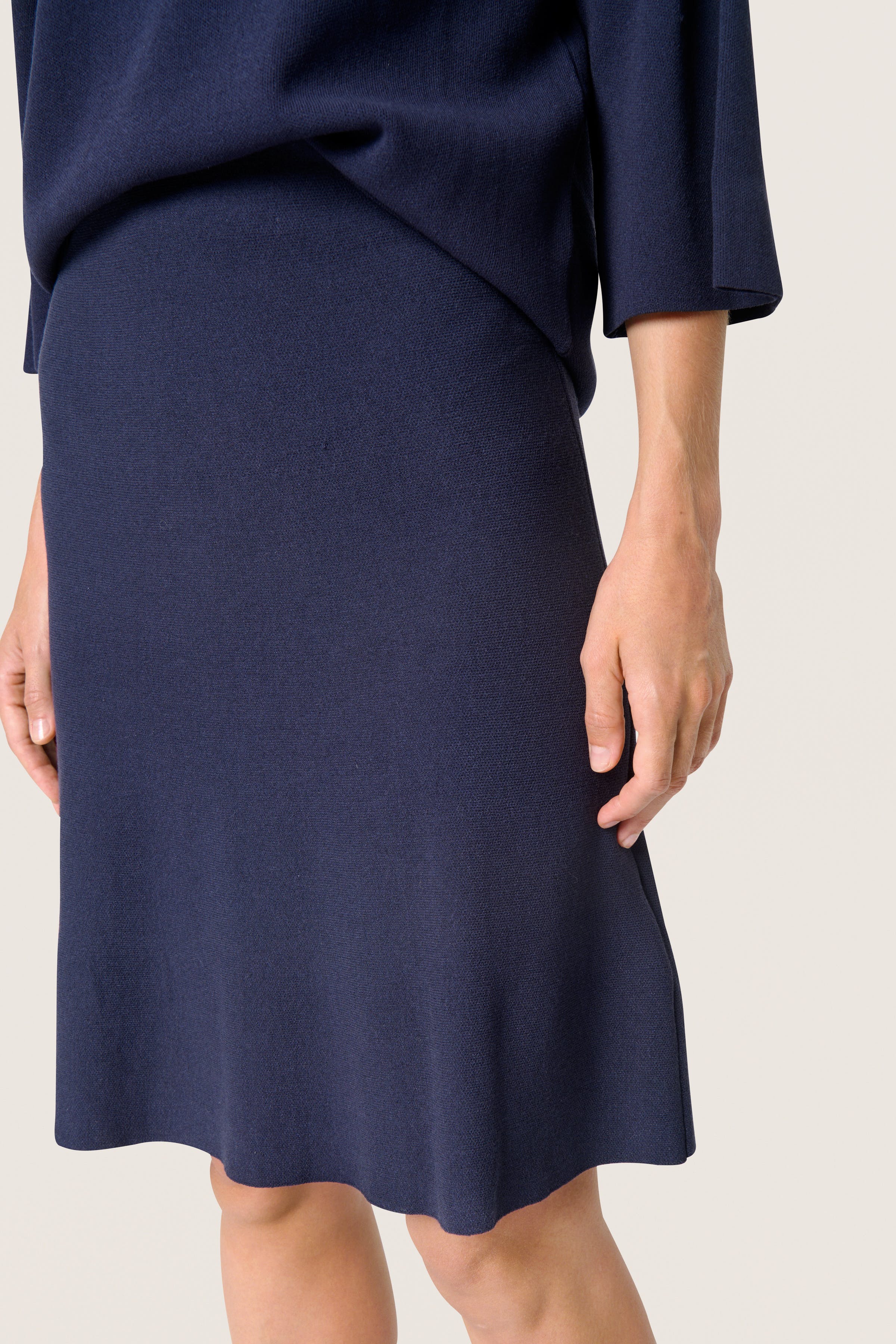 SLIndianna Skirt LOOKBOOK DETAIL 30407403-193924