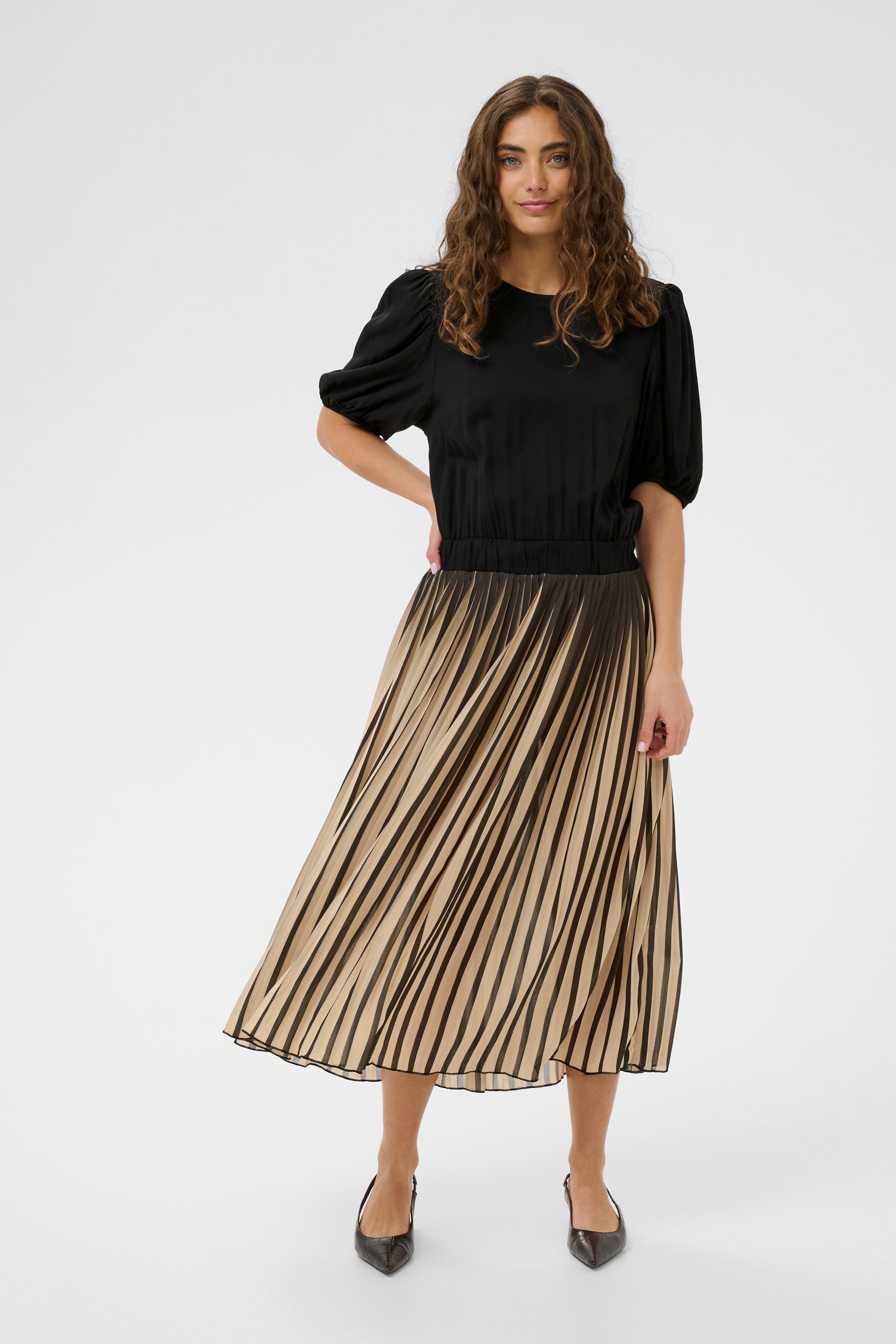 CUcarly Kleid LOOKBOOK FRONT 50110993-500012