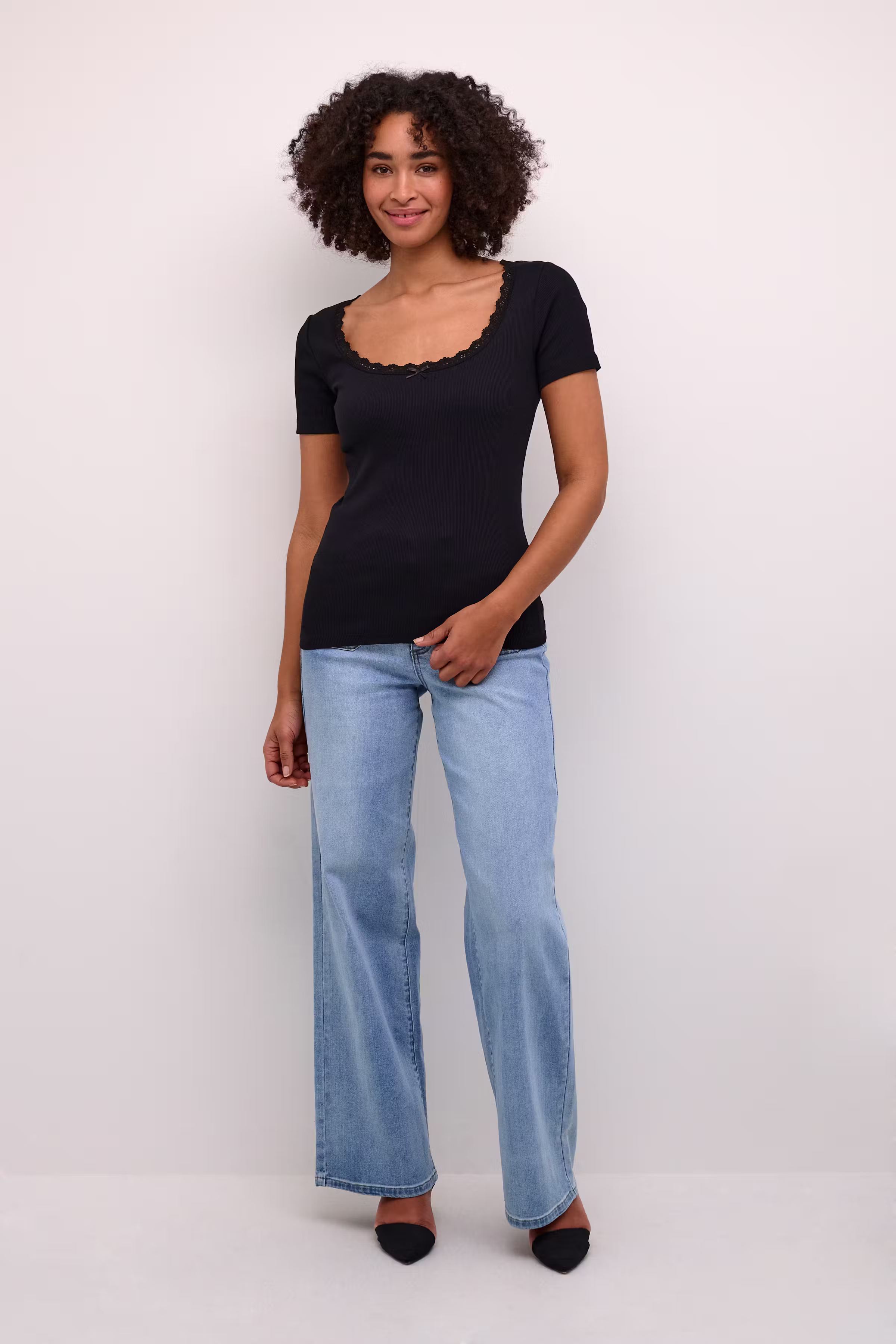 KAmaibritt T-shirt LOOKBOOK FRONT 10508557-100121