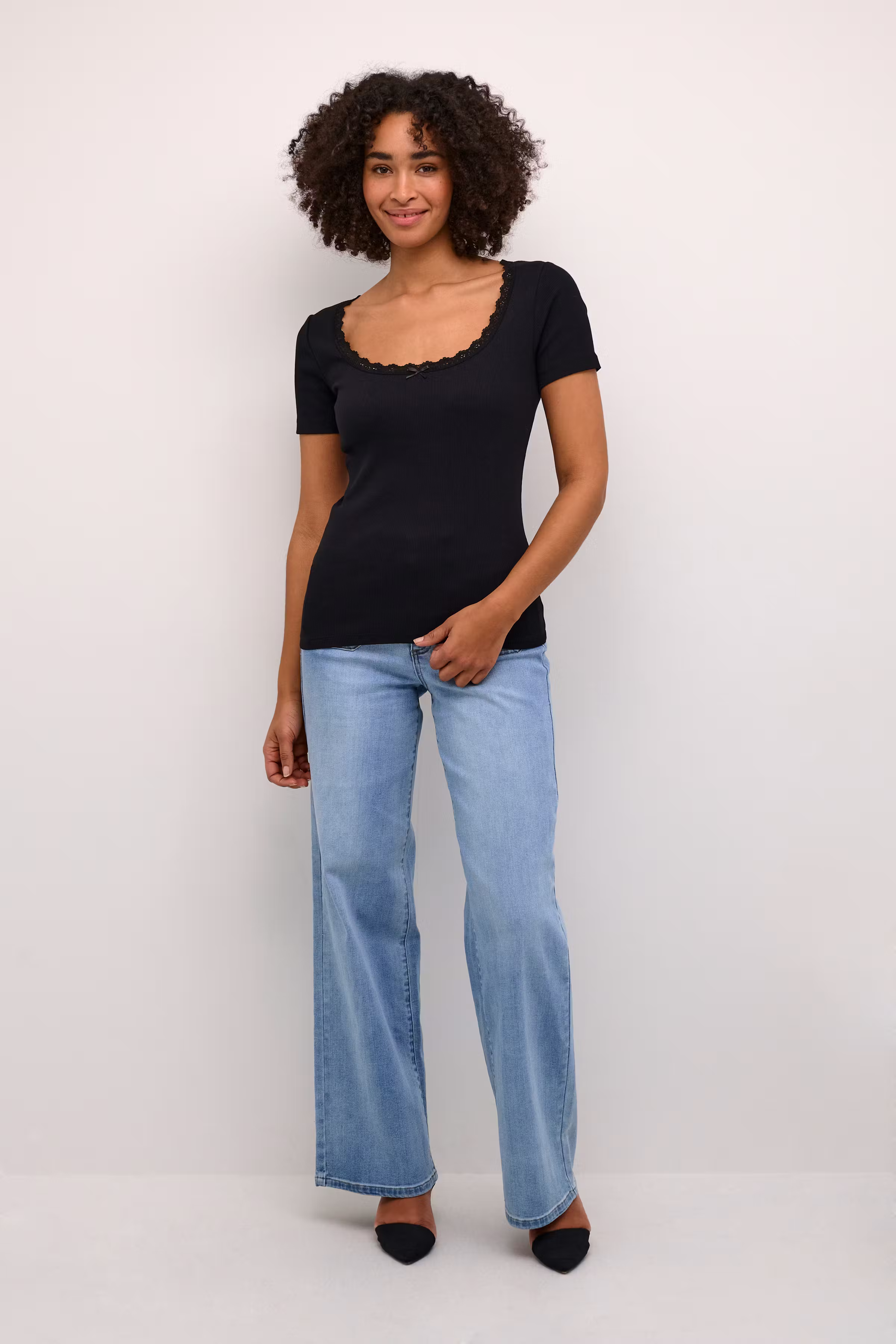 KAmaibritt T-shirt LOOKBOOK FRONT 10508557-100121