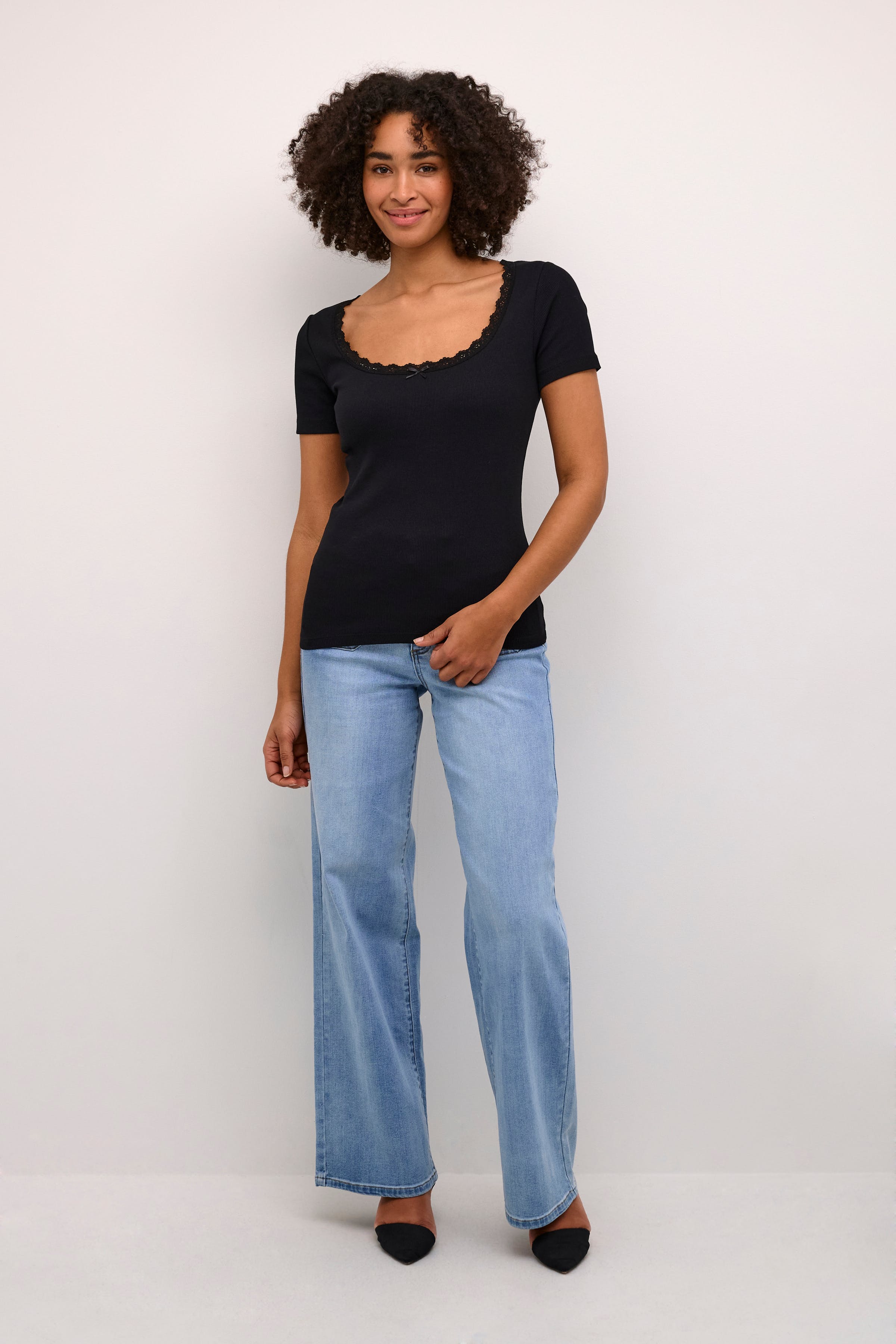 KAmaibritt T-shirt LOOKBOOK FRONT 10508557-100121