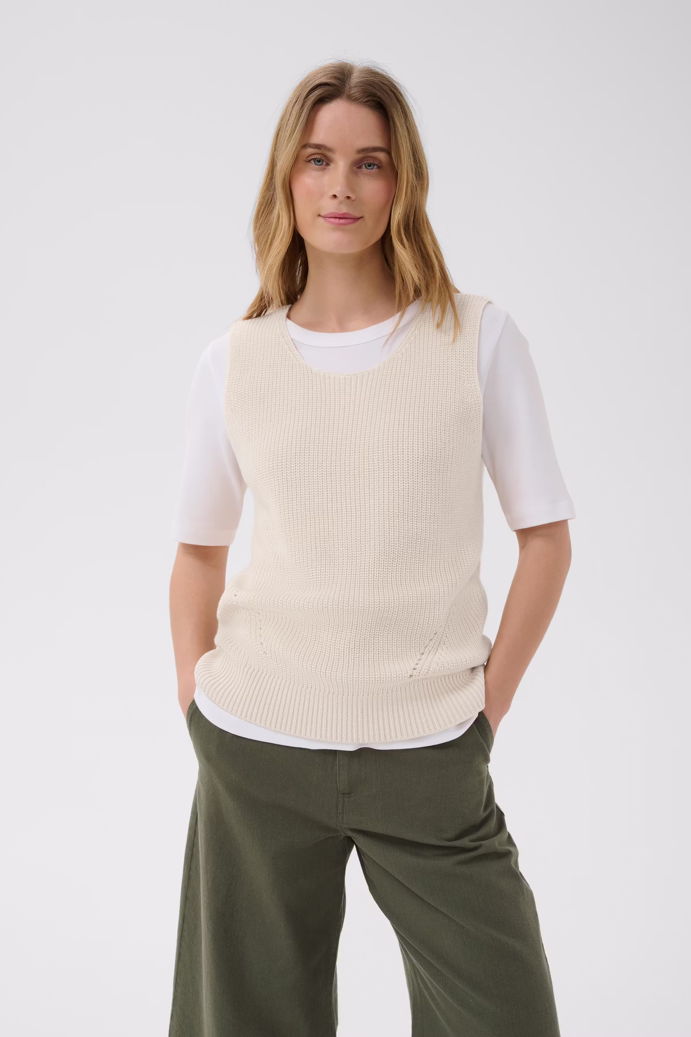 DariannaPW Top LOOKBOOK FRONT 30310728-120304