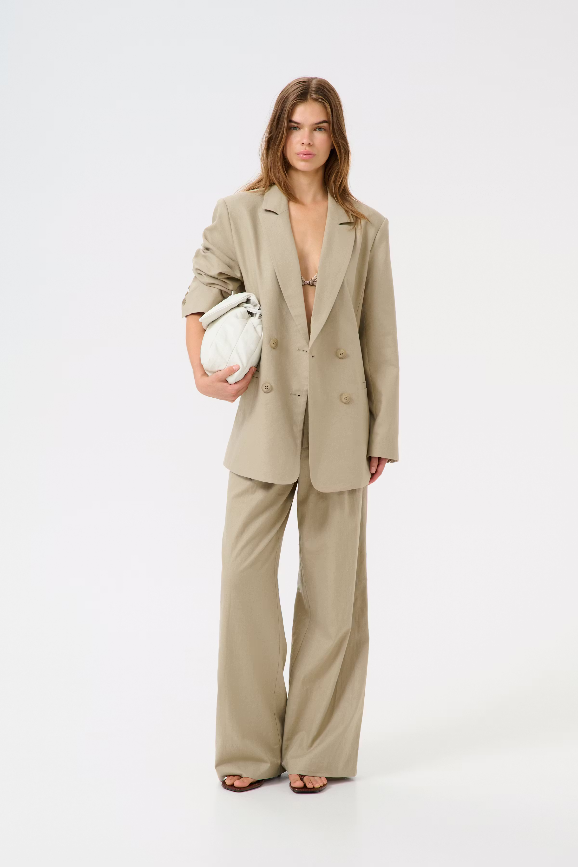 GZizza Linen Blazer LOOKBOOK FRONT 10910285-170510