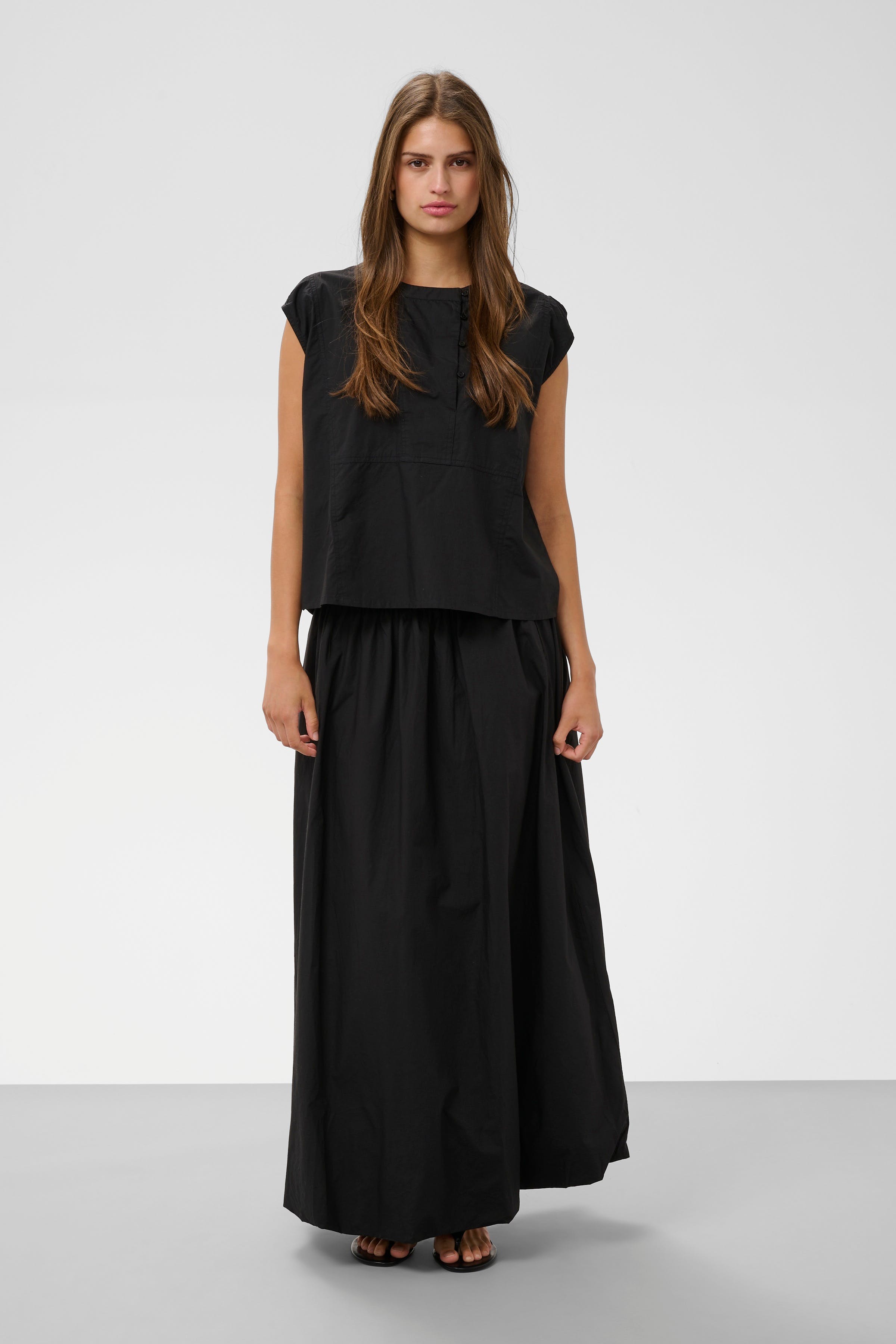 SLAlmeda Skirt LOOKBOOK FRONT 30409203-194008