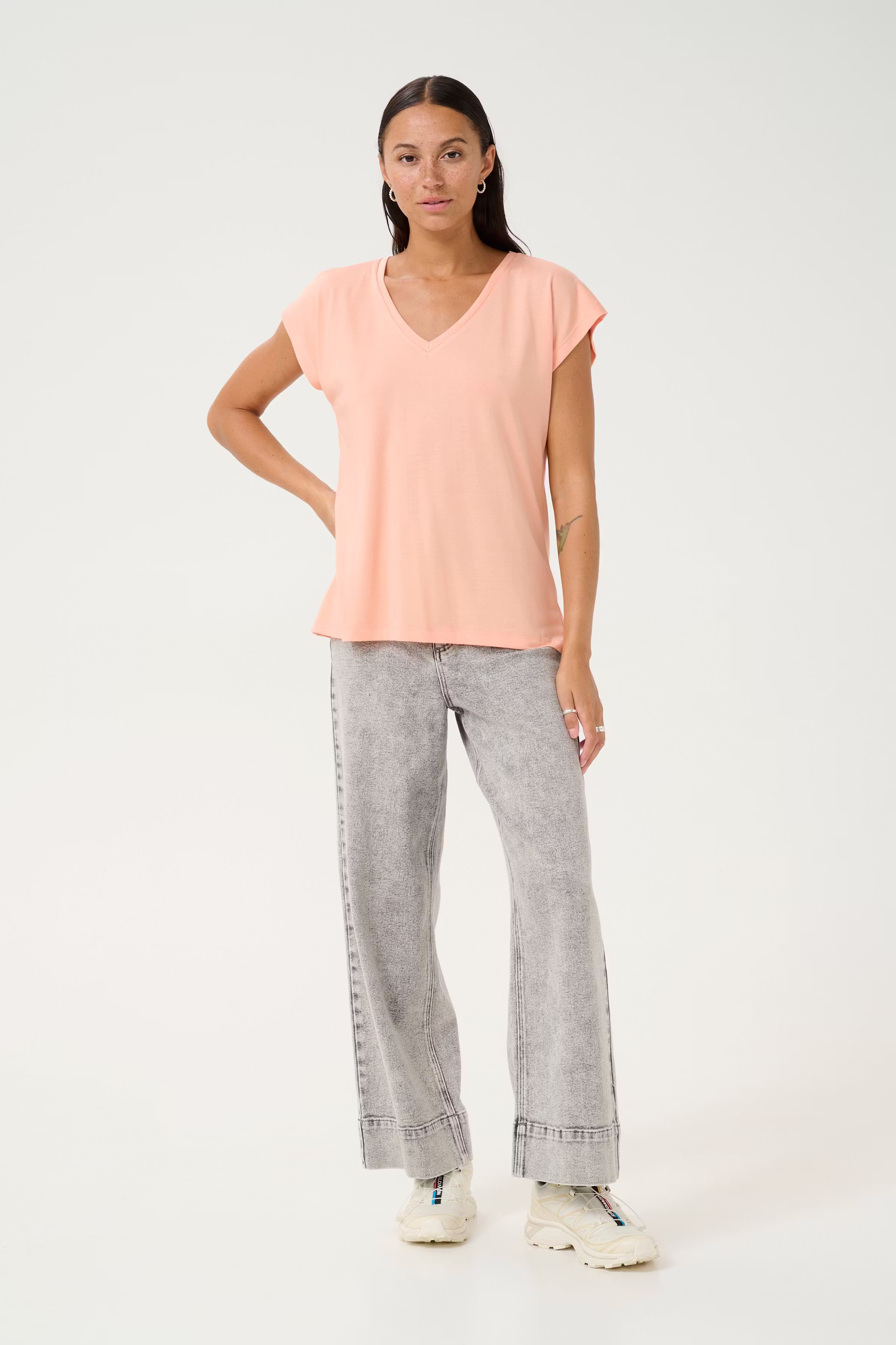 KAlise T-shirt LOOKBOOK FRONT 10504040-141228