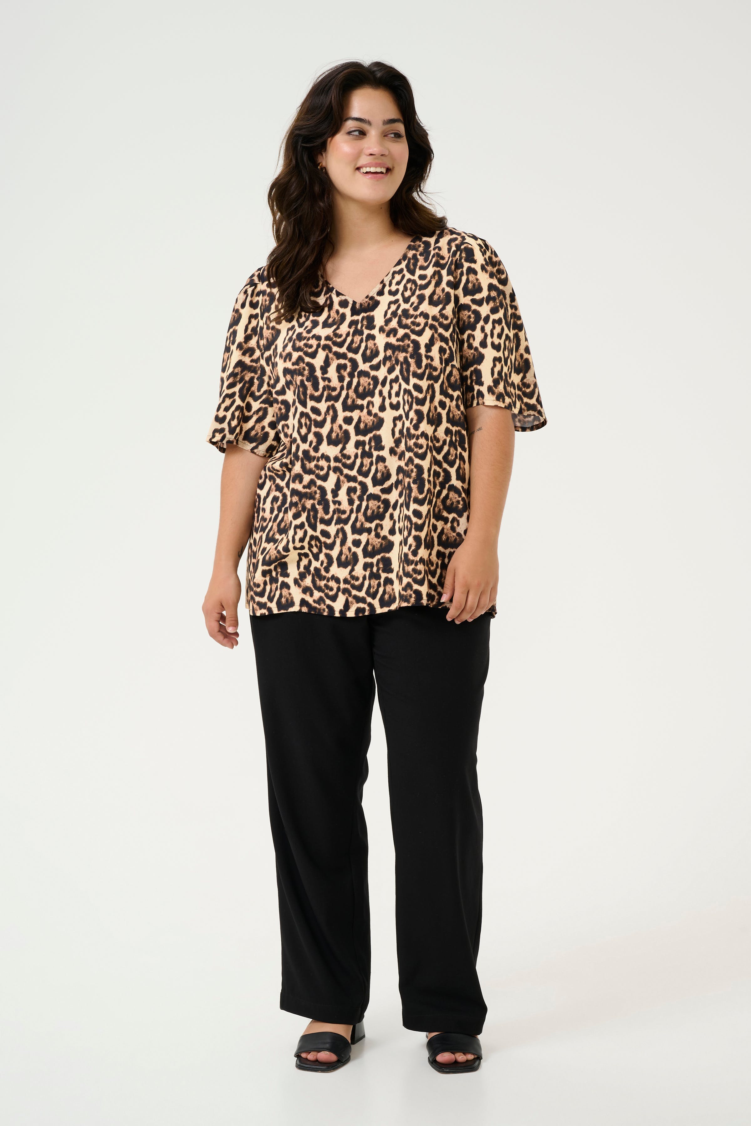 KCperla Leopard Blouse LOOKBOOK FRONT 10583139-107281