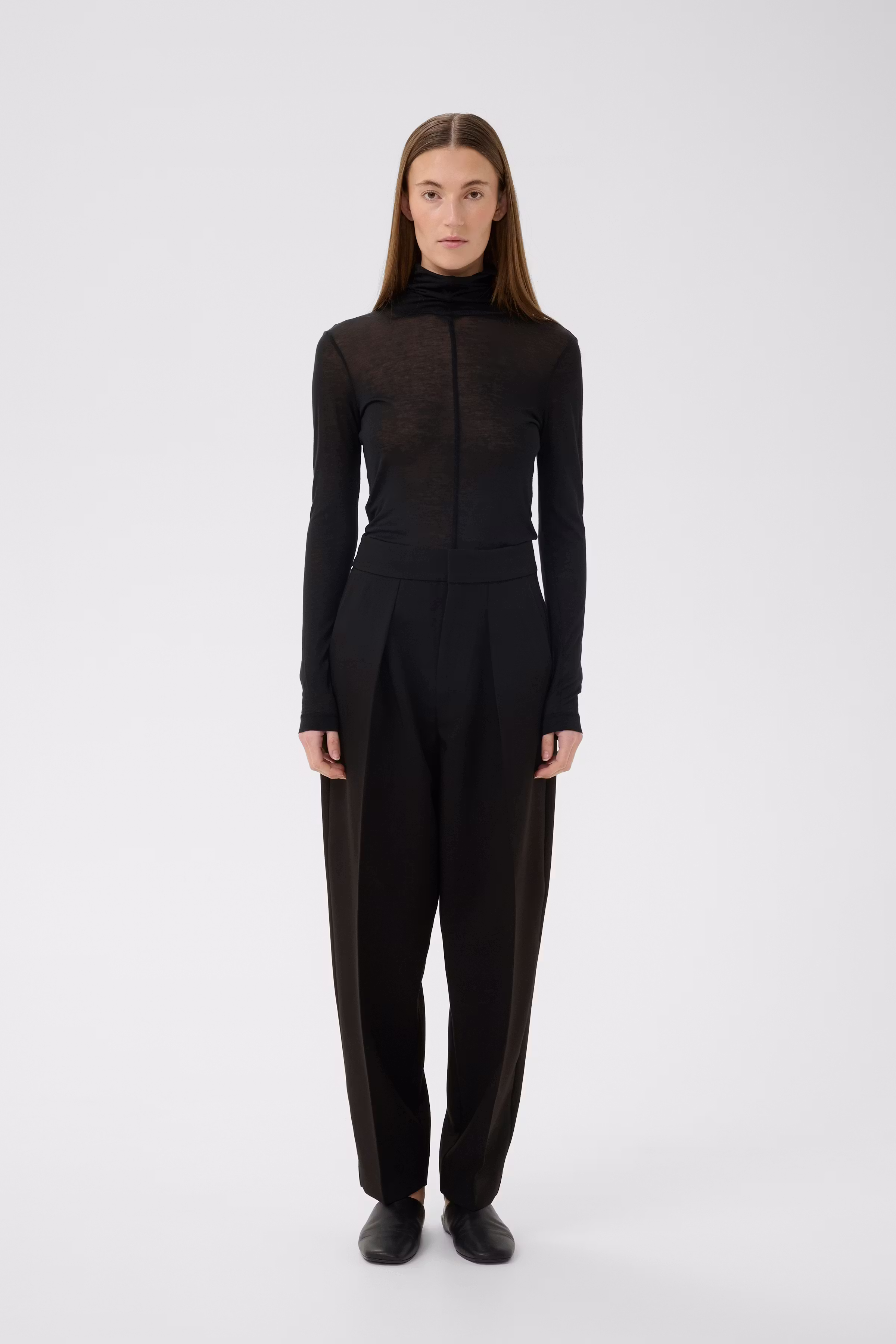 WilceeIW Barrel Broek LOOKBOOK FRONT 30111272-194008