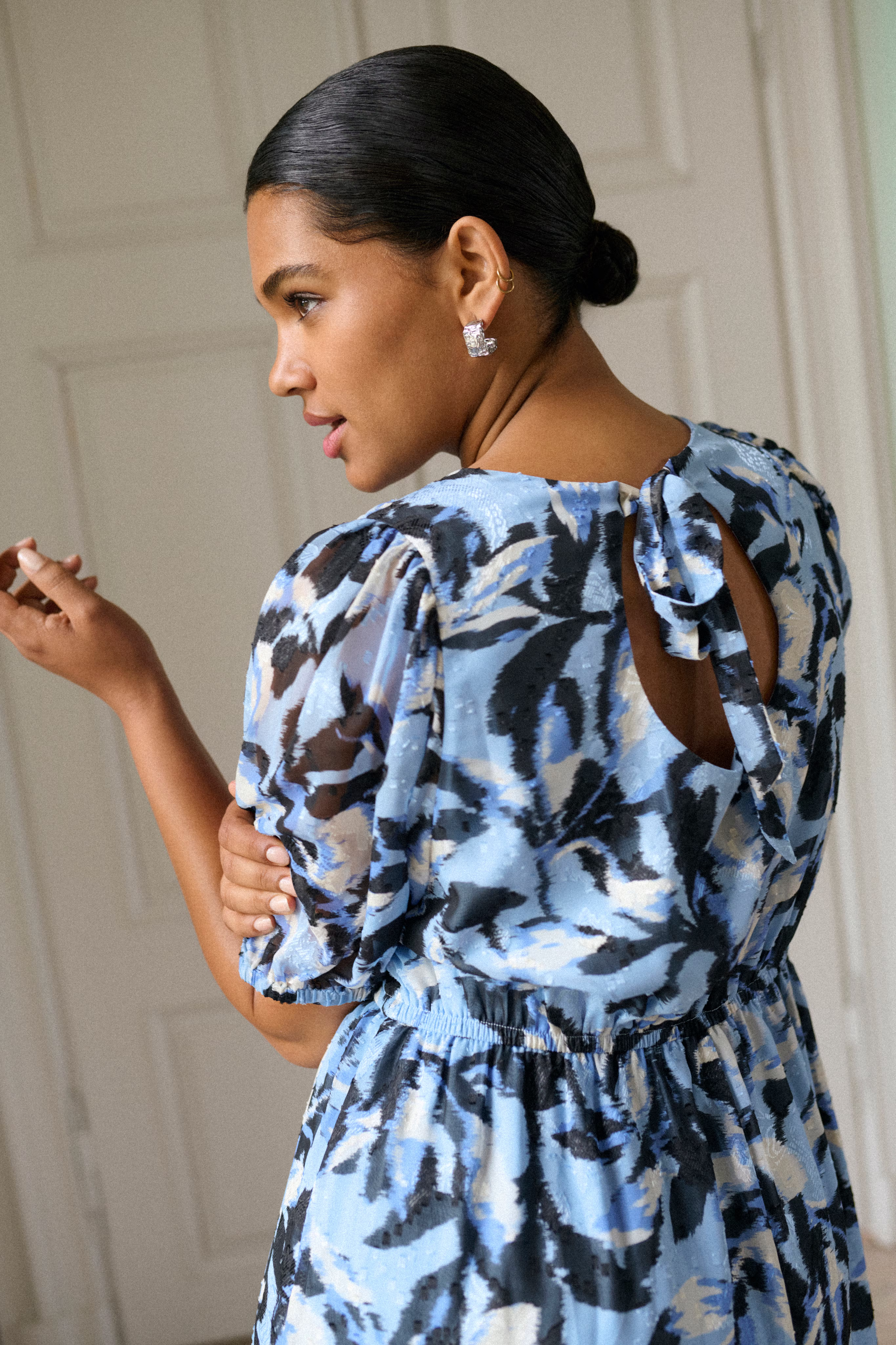 KCelona Robe LOCATION NONE 10583063-107289