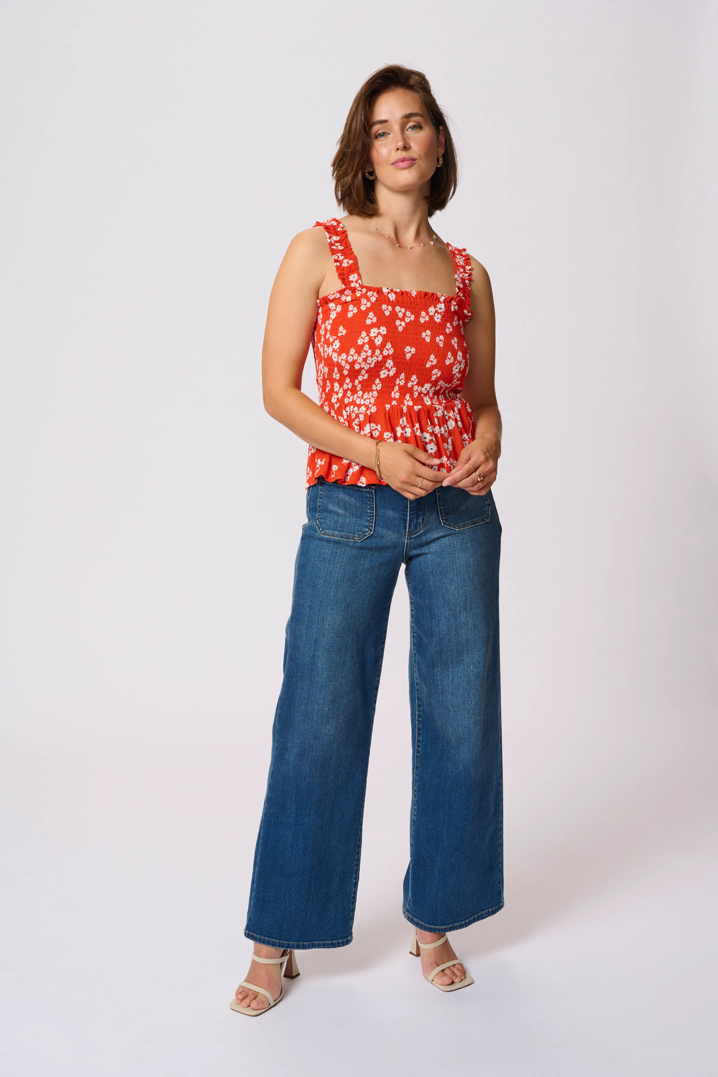KAamber Top LOOKBOOK FRONT 10508629-107593