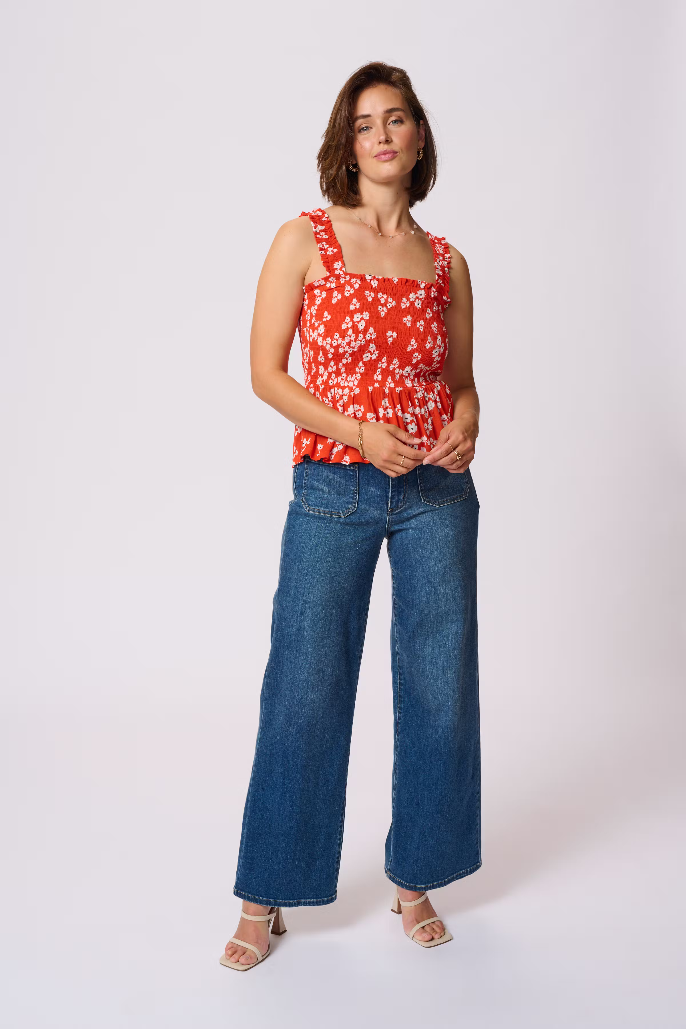 KAamber Top LOOKBOOK FRONT 10508629-107593