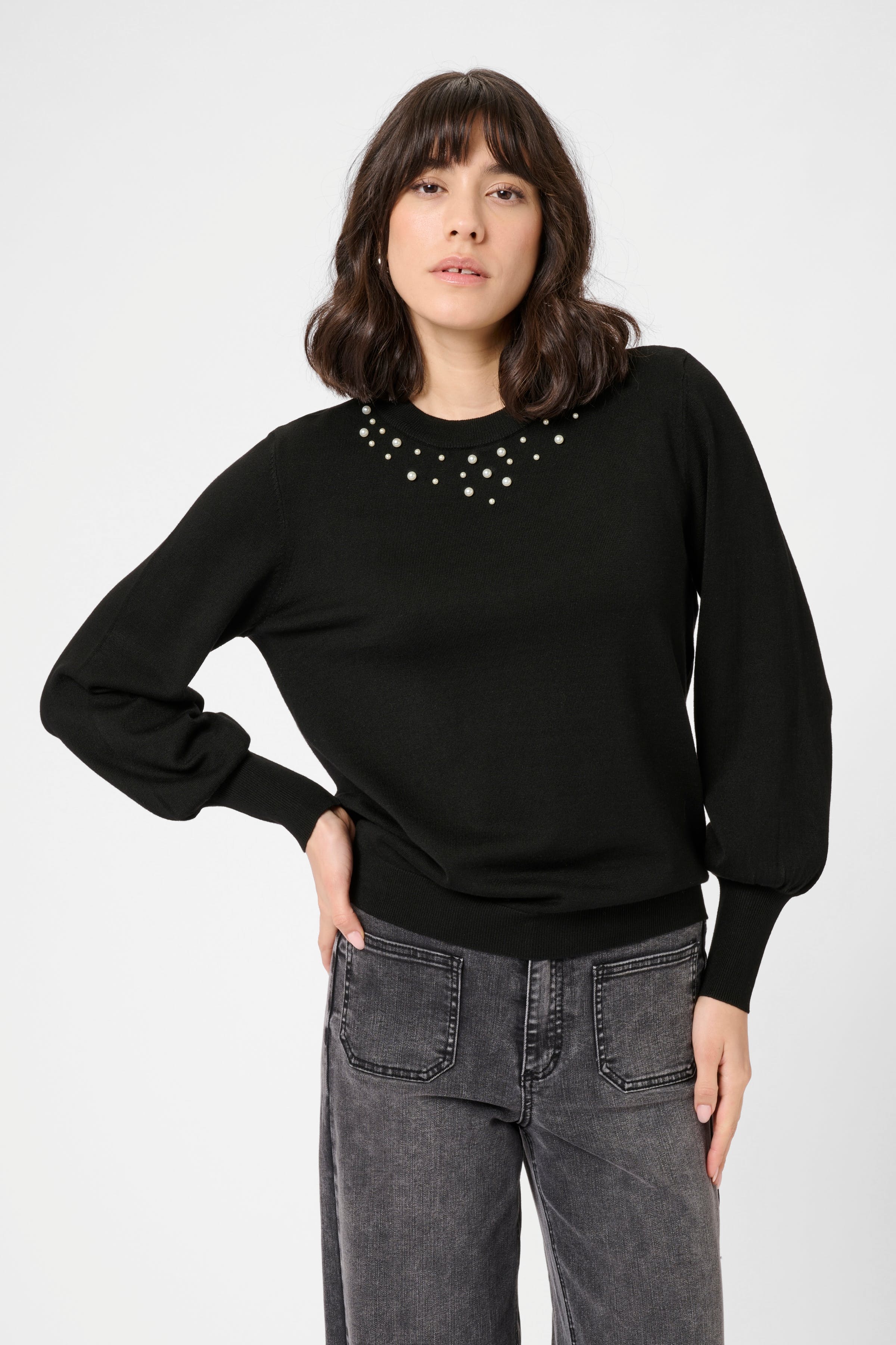 KArihanna Pullover LOOKBOOK FRONT 10510875-100121