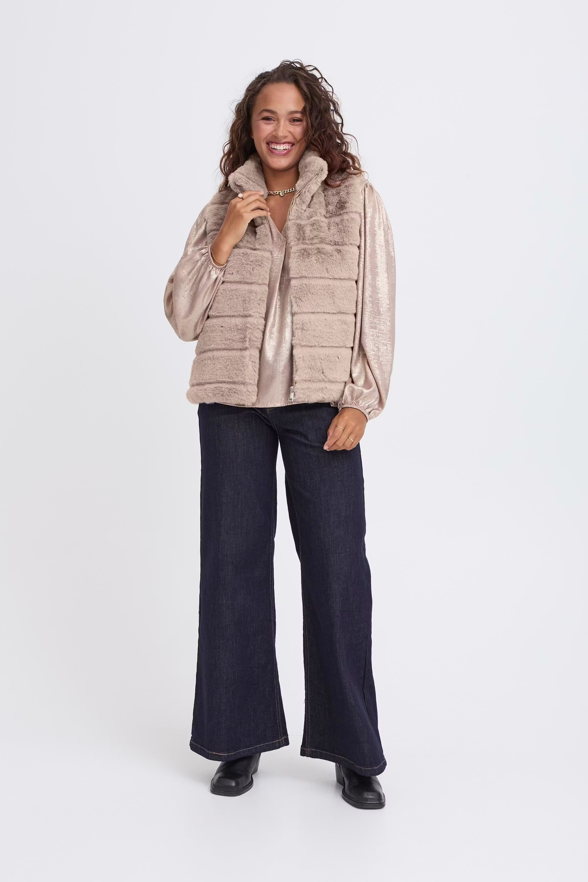 SBMELLA Vest LOOKBOOK FRONT 22101096-170909