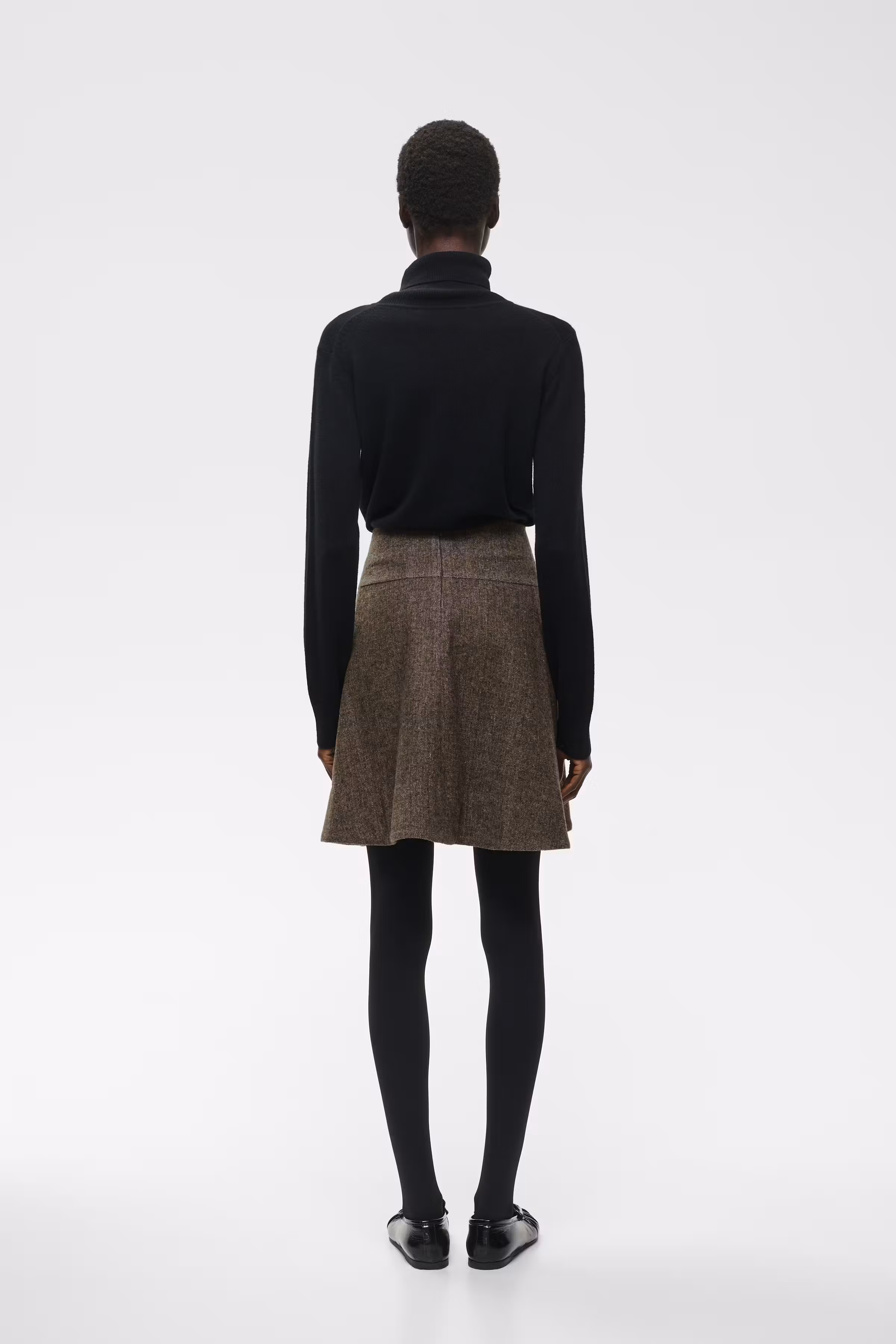 LixiIW Hose LOOKBOOK BACK 30111414-305852