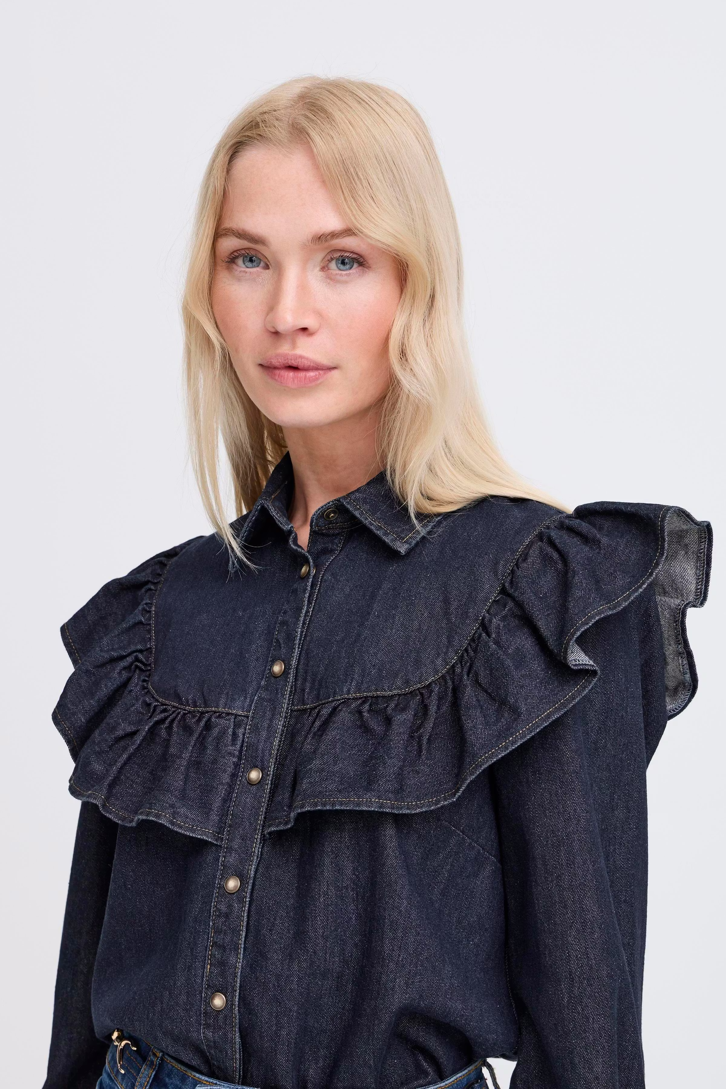 BYKATINE Skjorte LOOKBOOK DETAIL 20818221-200462
