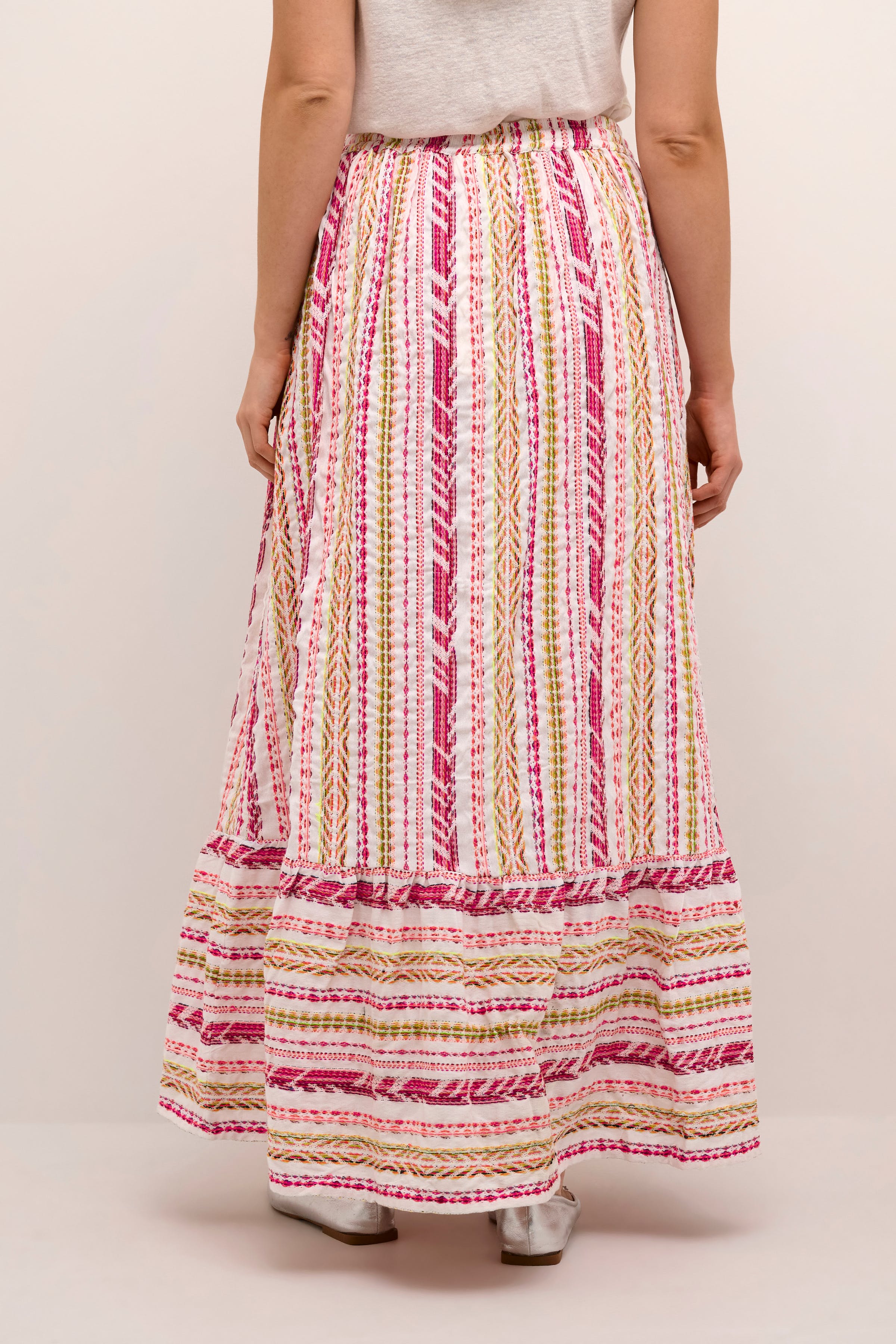 CRPeony Skirt LOOKBOOK BACK 10612529-105915