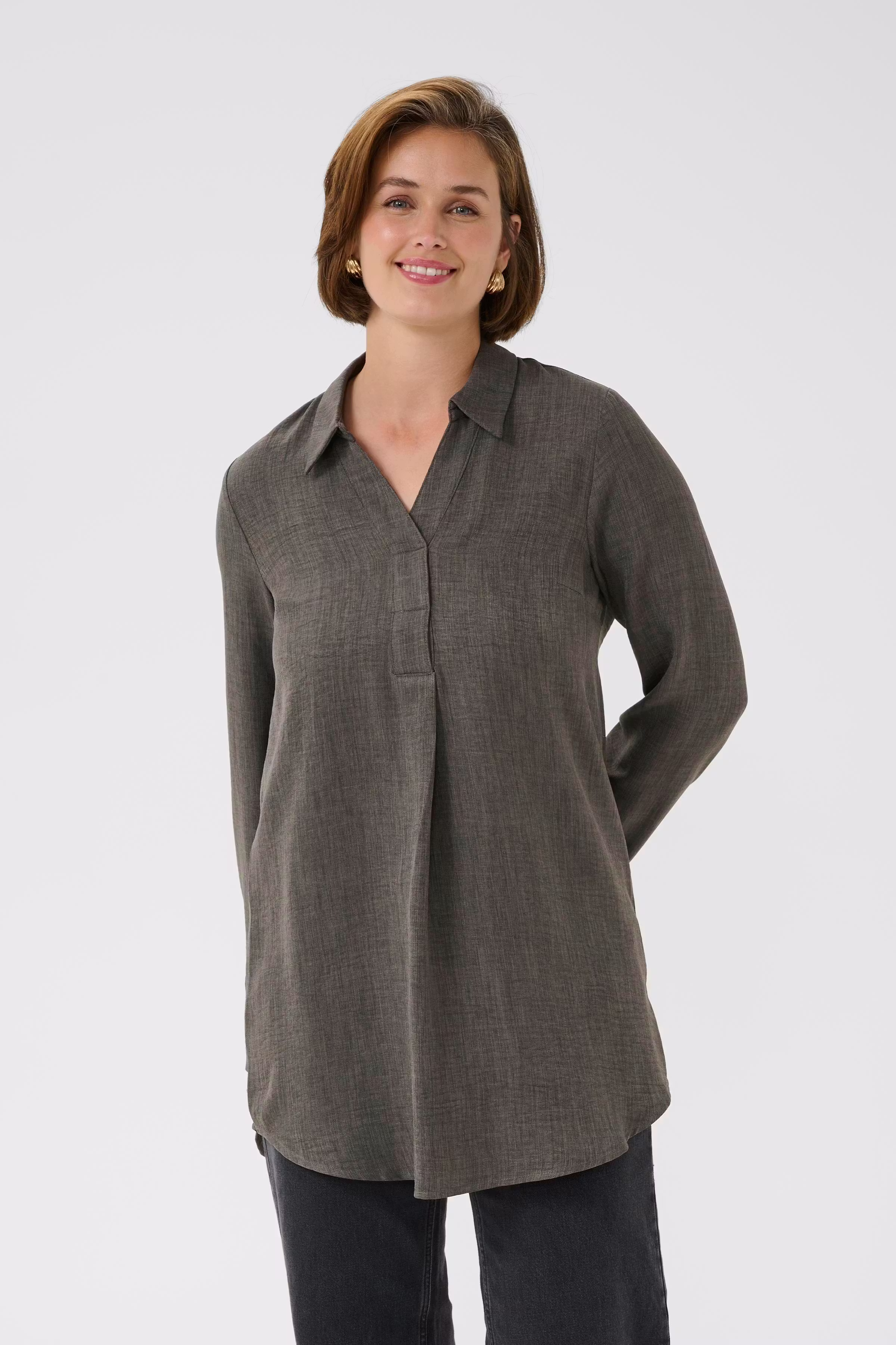 BPoda Tunic LOOKBOOK FRONT 40200074-100125