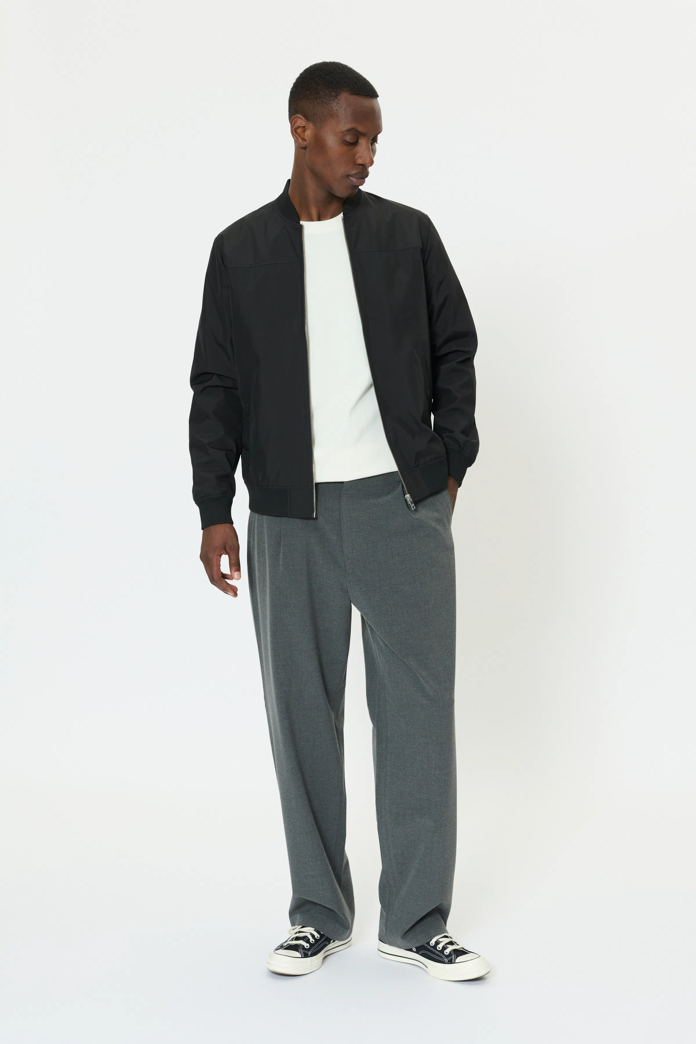 MAclay Bomber Jacket LOOKBOOK FRONT 30205869-300275