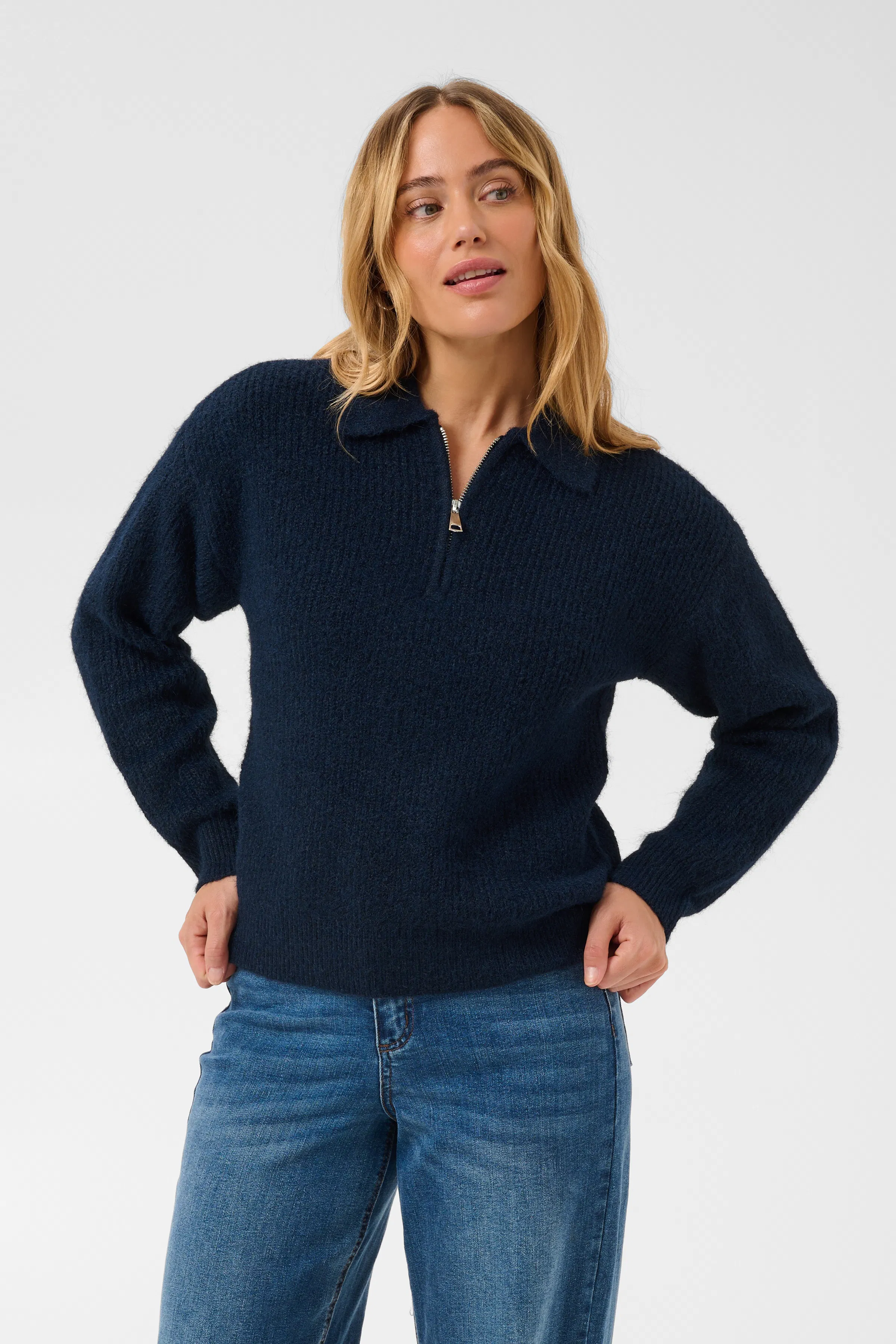 KAselmina Pullover LOOKBOOK FRONT 10512978-106706