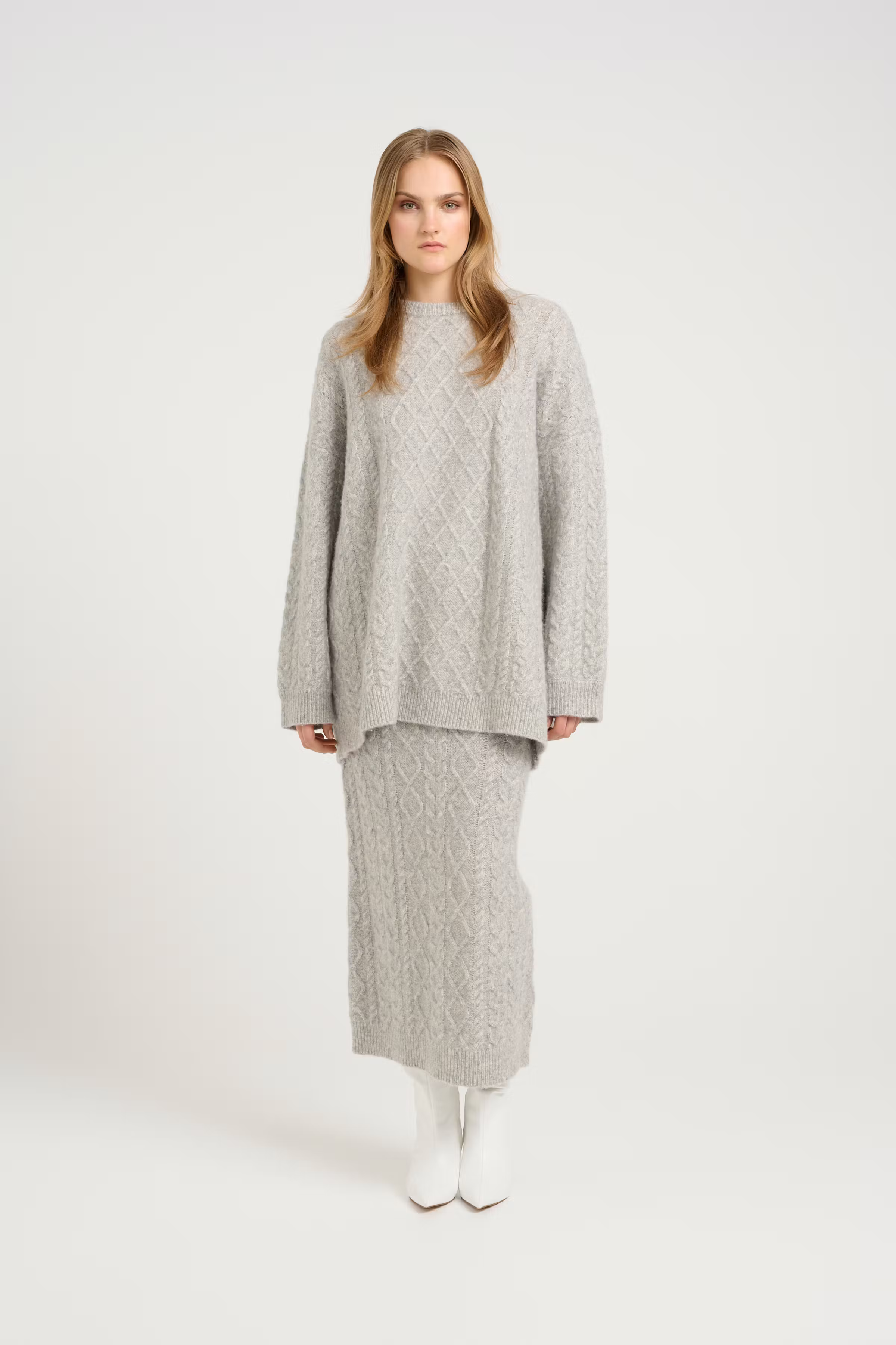 AdieGZ Skirt LOOKBOOK FRONT 10909703-106847