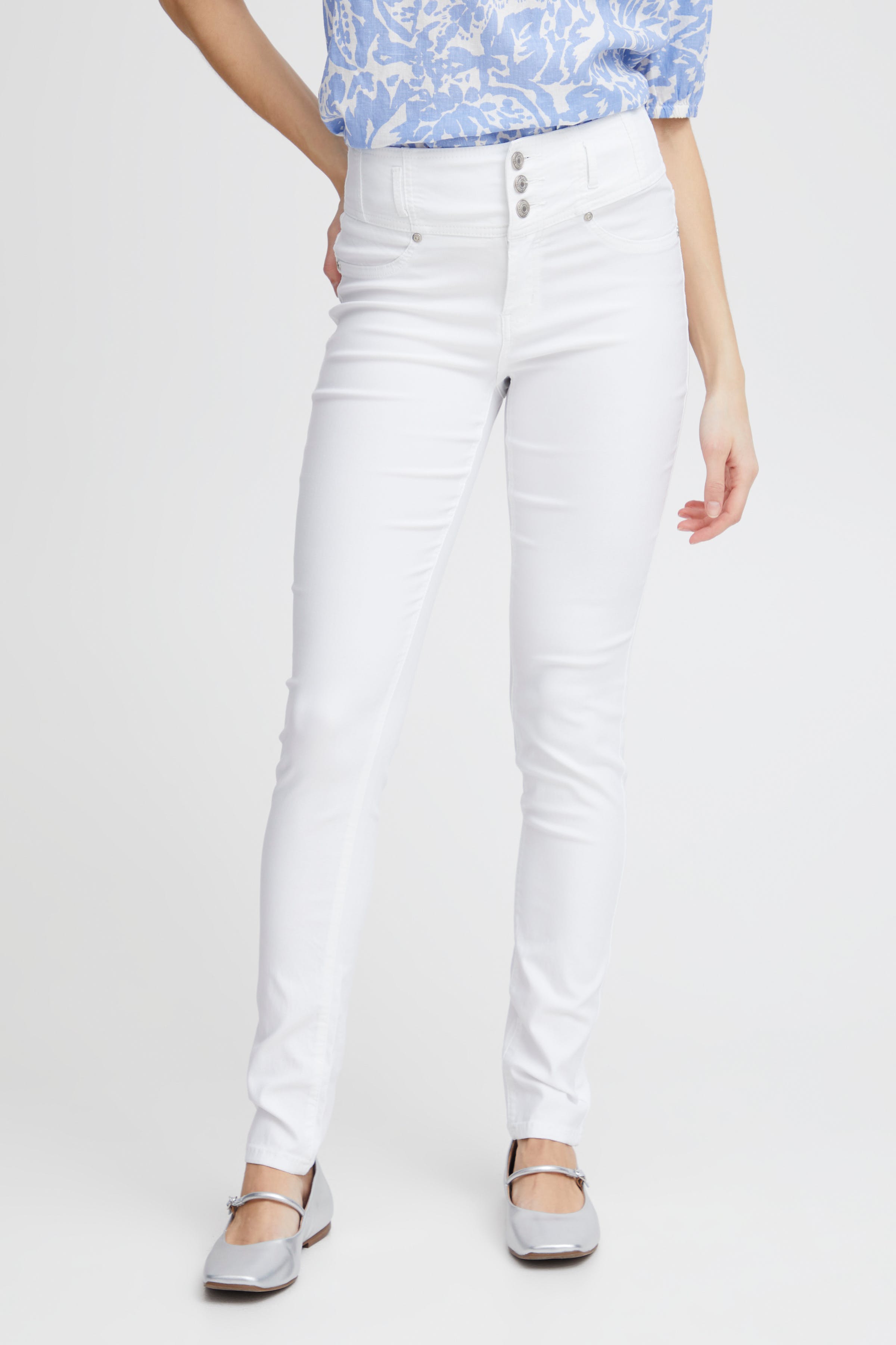 FRZALIN Hose LOOKBOOK FRONT 601749-200100