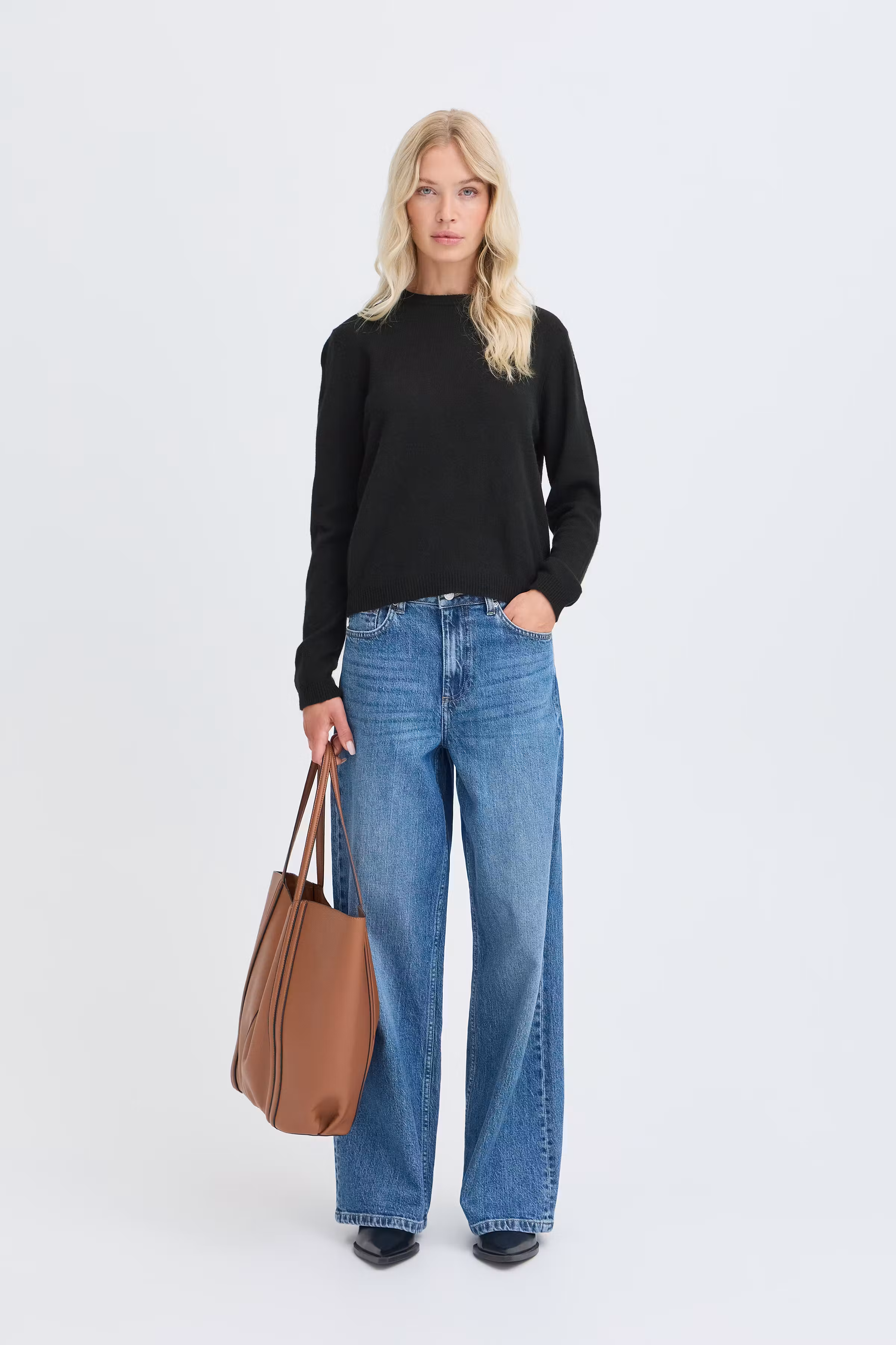 BYOSANNA Pullover LOOKBOOK FRONT 20819123-194008