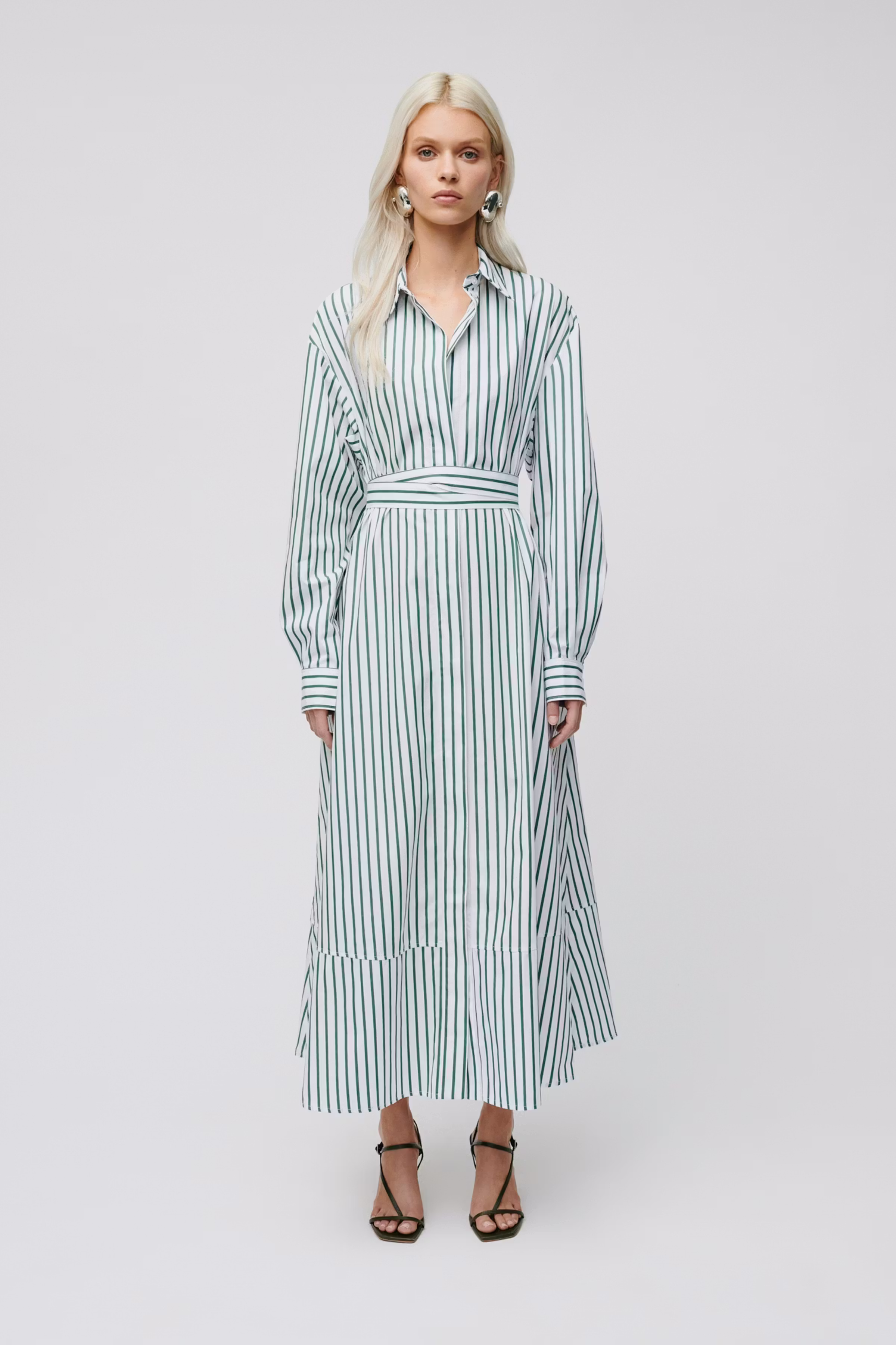 DINA Kleid LOOKBOOK FRONT 30600407-MC2100