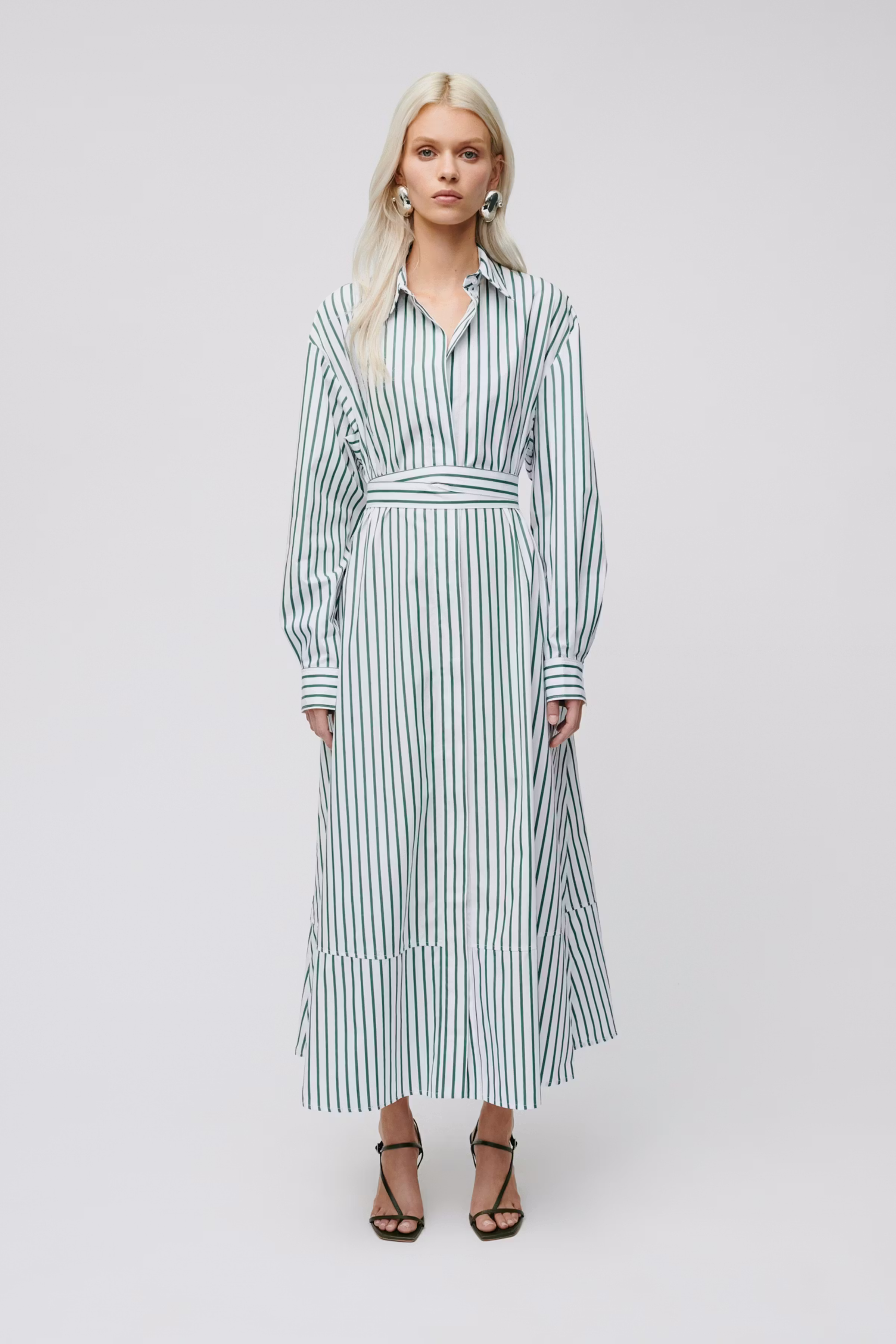 DINA Dress LOOKBOOK FRONT 30600407-MC2100