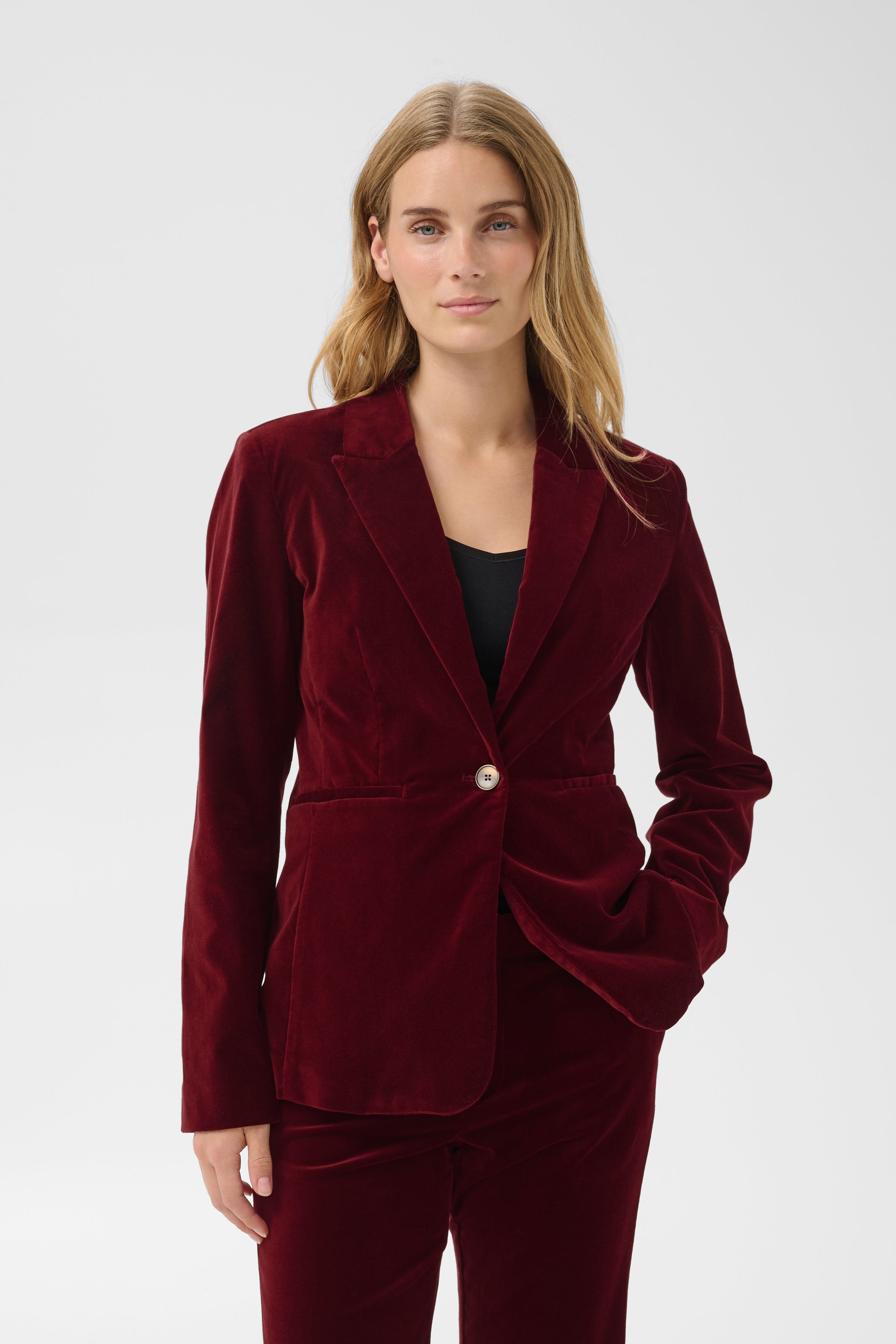 DahliaPW Blazer LOOKBOOK FRONT 30310925-191650