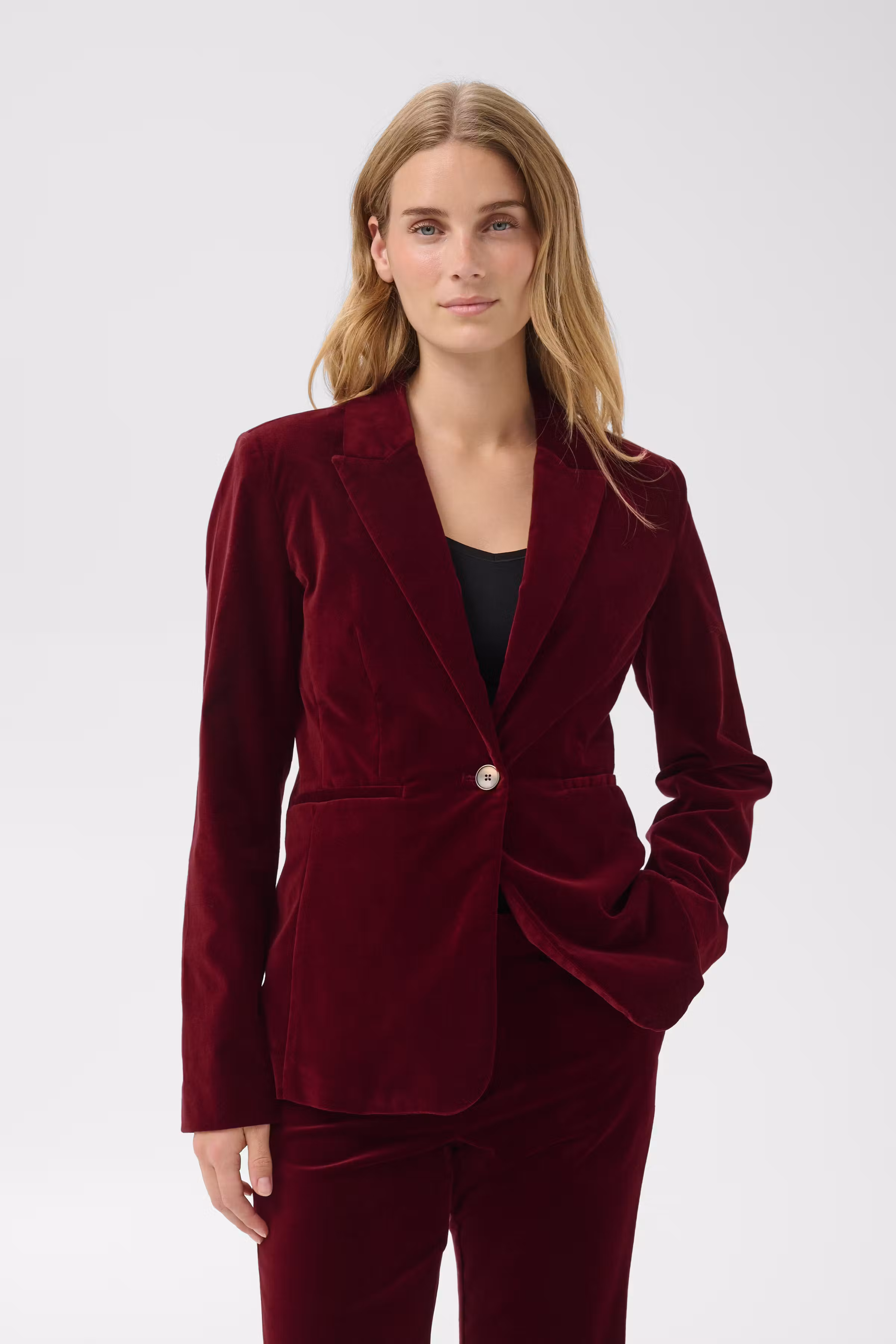 DahliaPW Blazer LOOKBOOK FRONT 30310925-191650