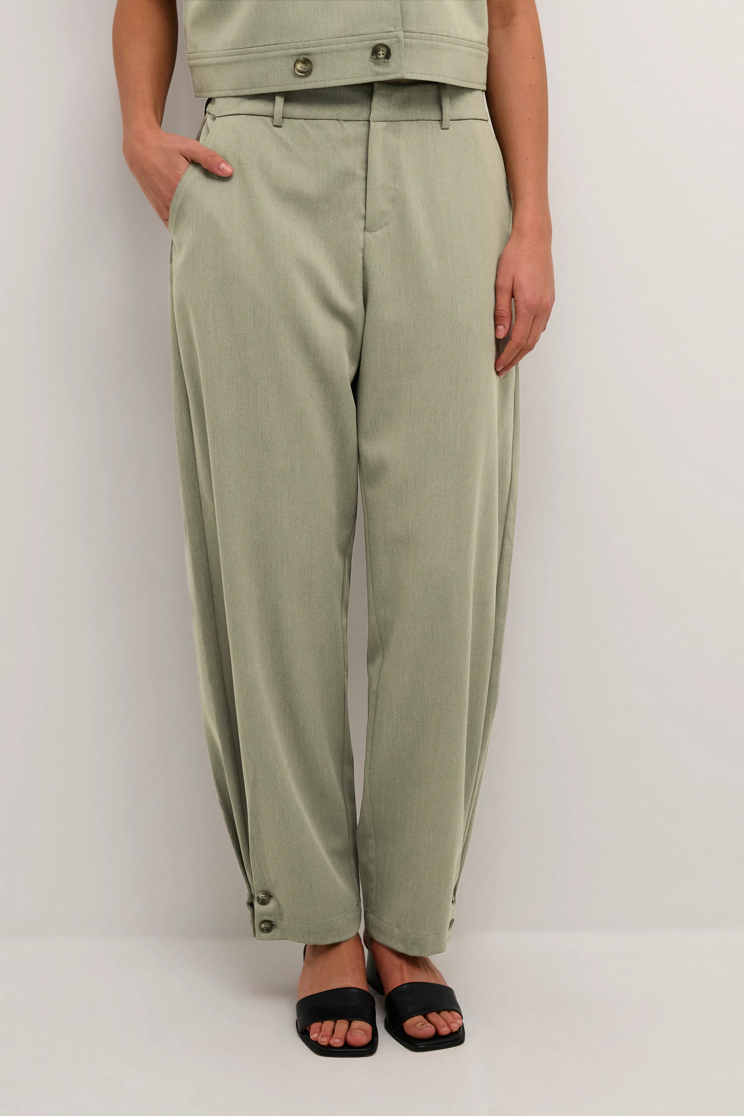 CRZizzel Trousers LOOKBOOK FRONT 10612642-170619