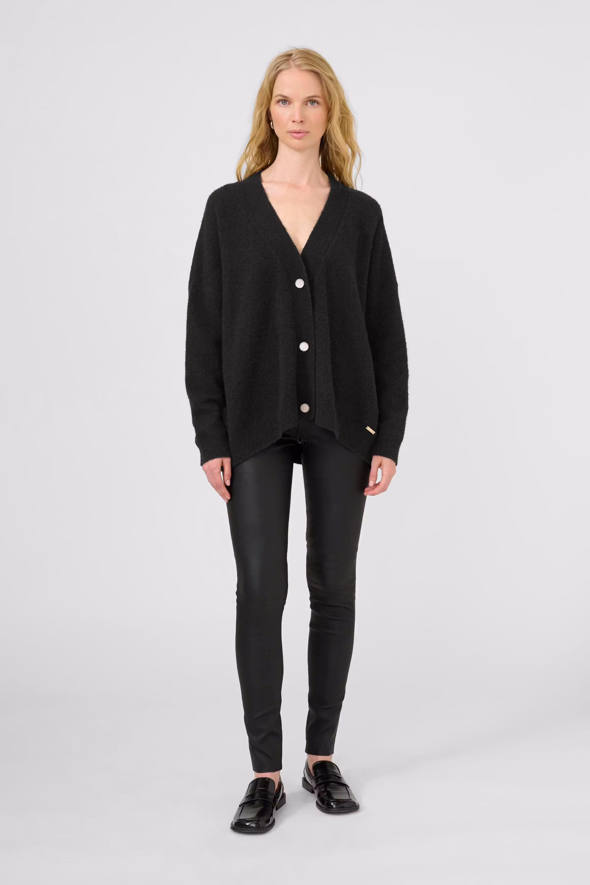 NoraKB Cardigan LOOKBOOK FRONT 10103292-194008