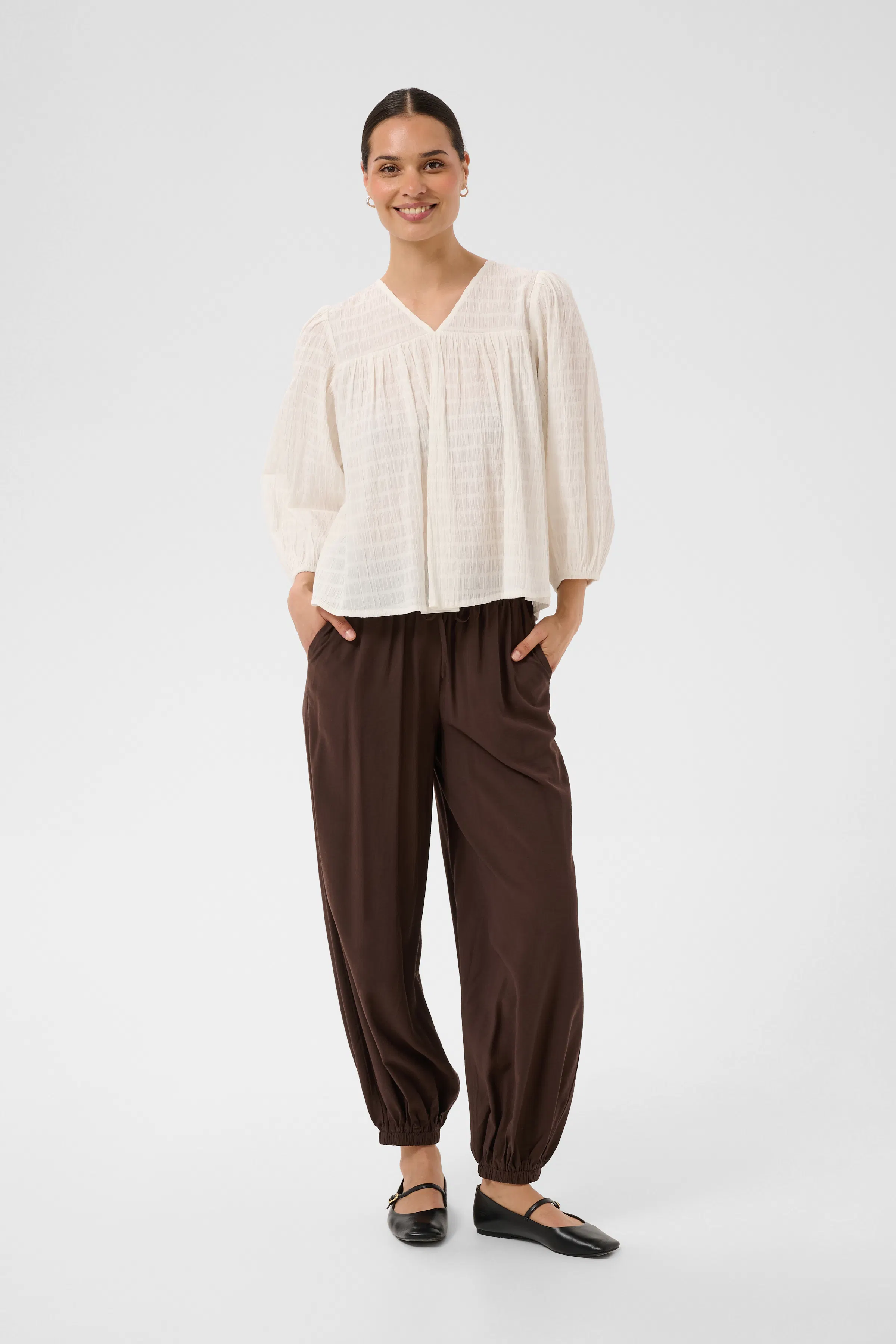 KAmissie Blus LOOKBOOK FRONT 10511904-110602
