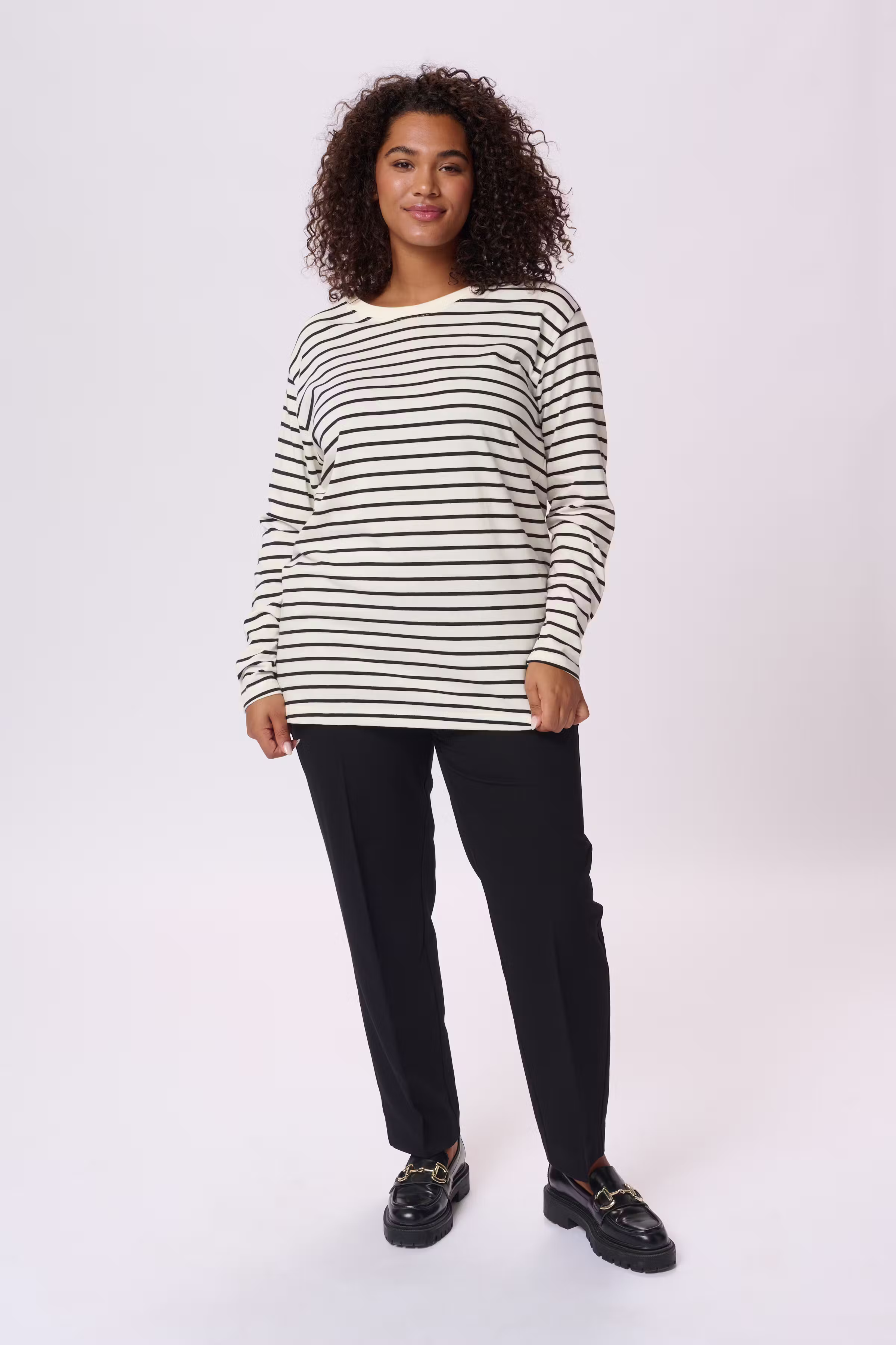 KCwinni Stribet Langærmet T-shirt LOOKBOOK FRONT 10581775-104655