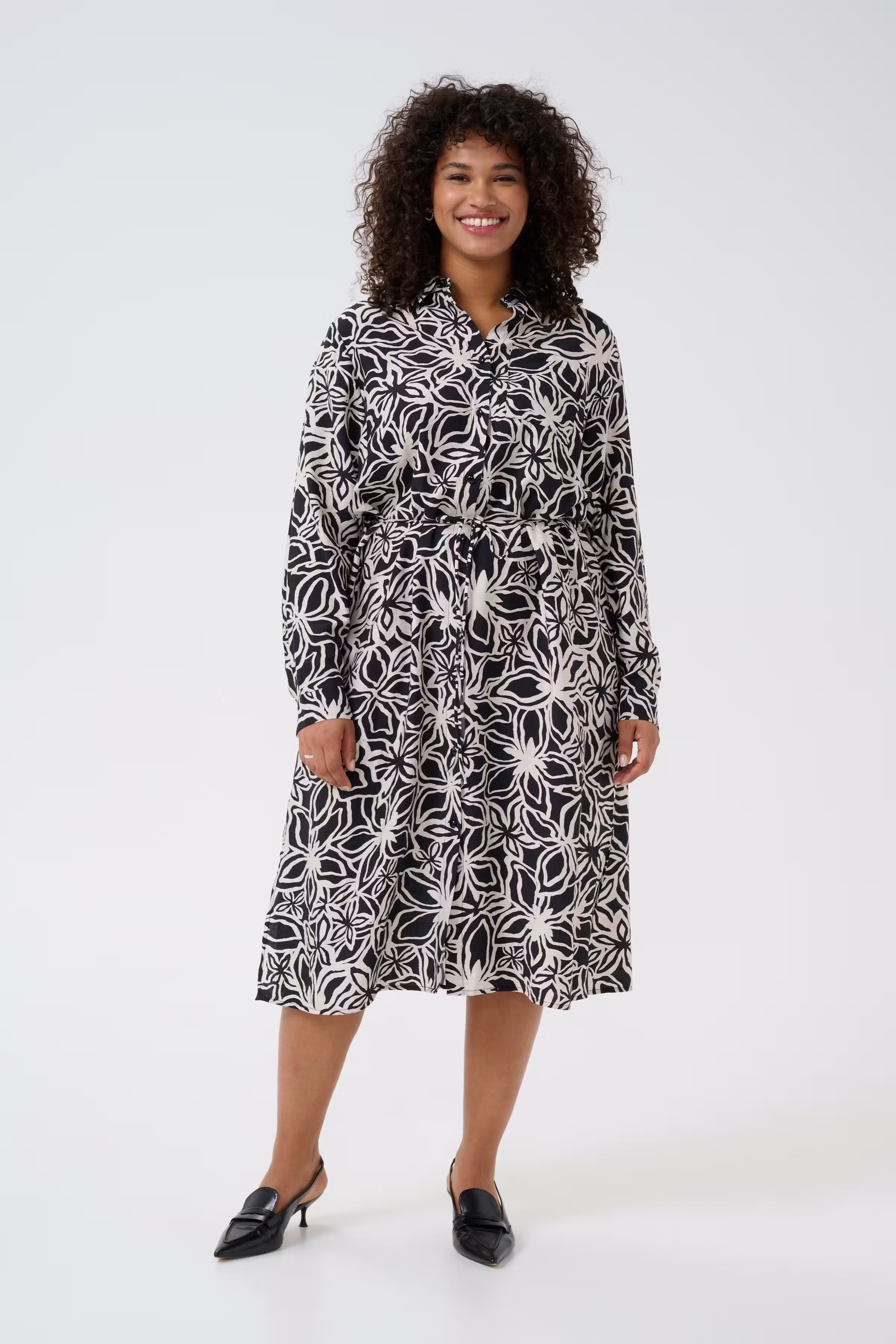 KChaliah Robe LOOKBOOK FRONT 10583031-107080
