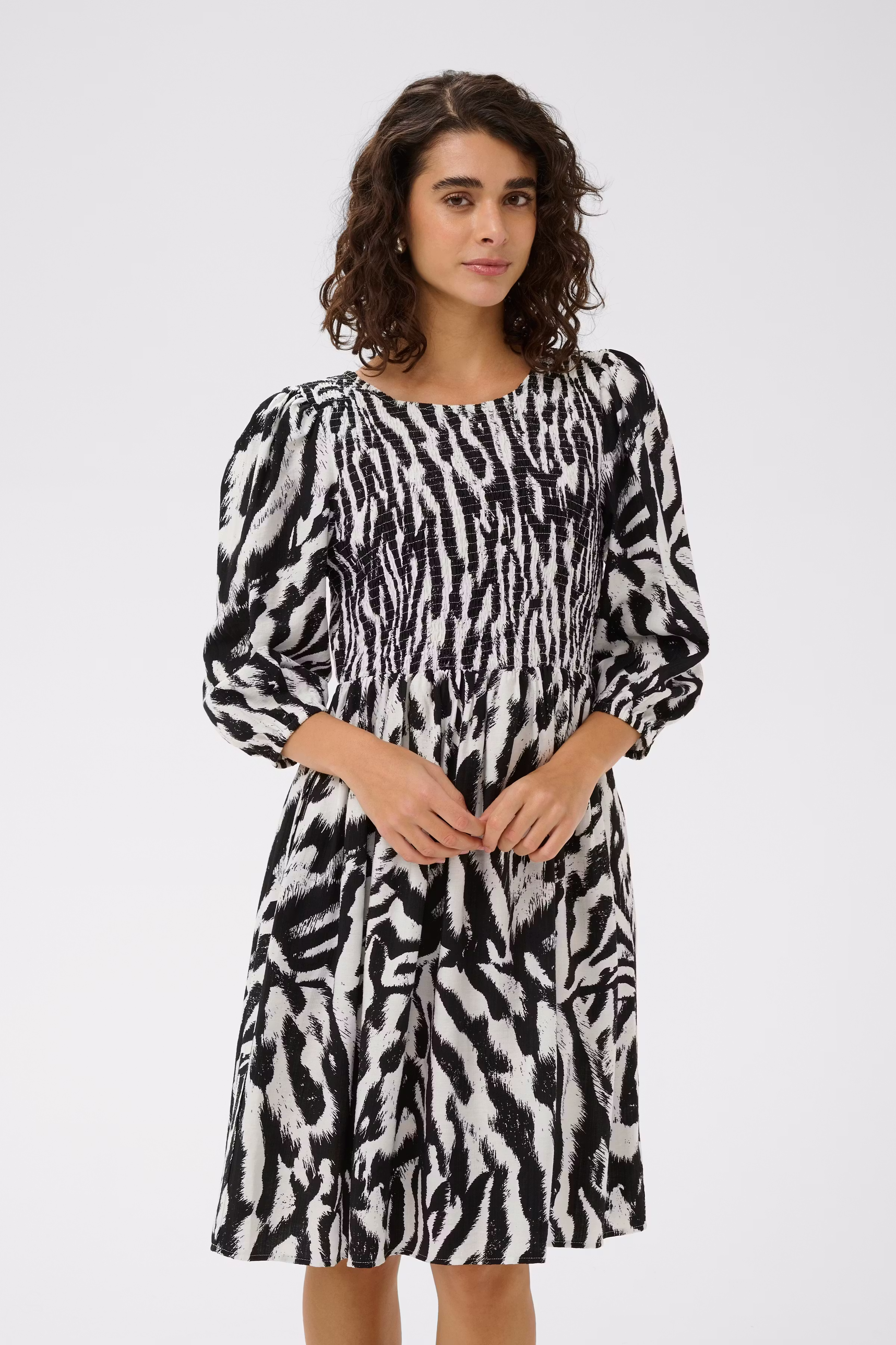 KAhanna Kjole LOOKBOOK FRONT 10511377-109009