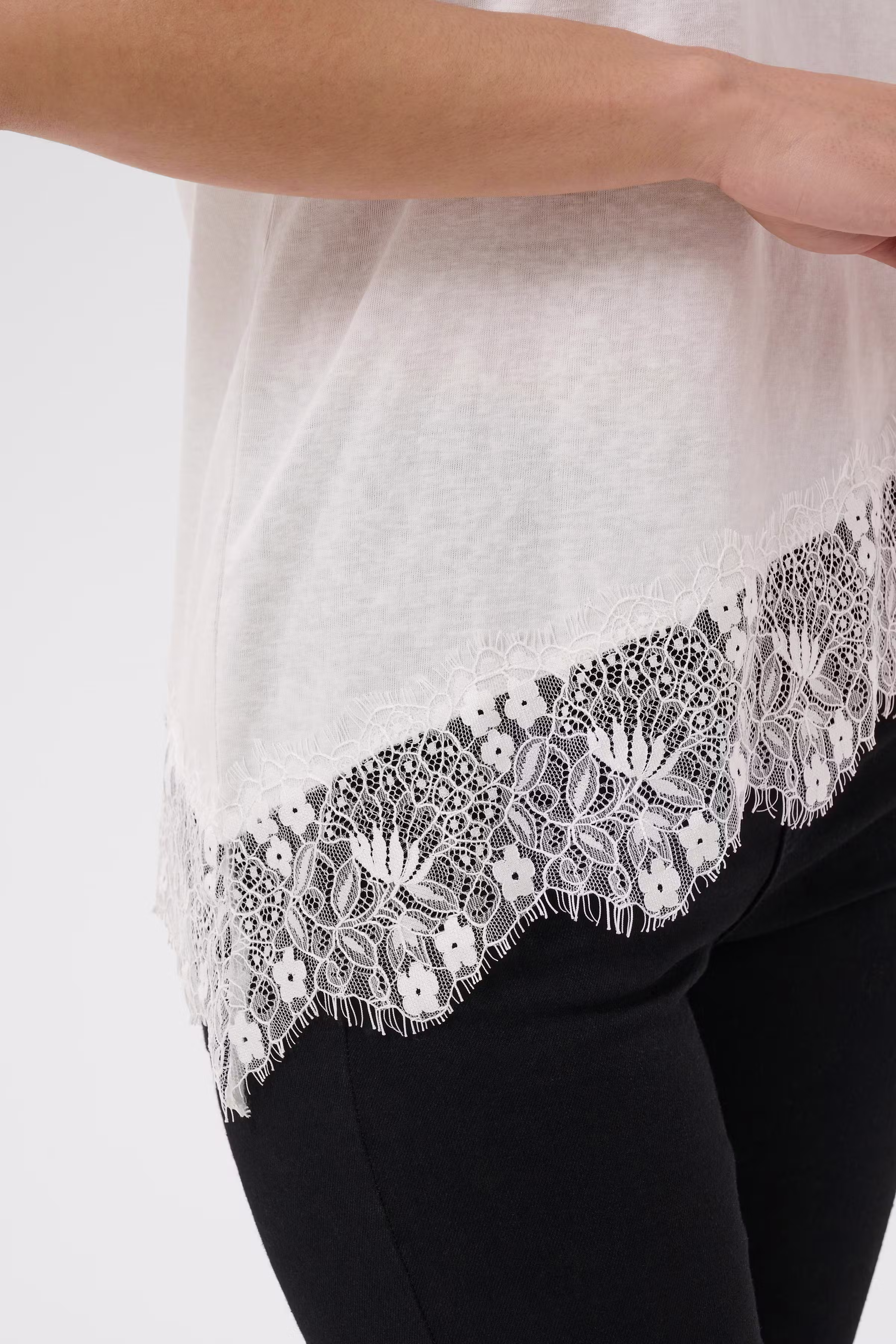 KAmelis T-shirt LOOKBOOK DETAIL 10512730-110602