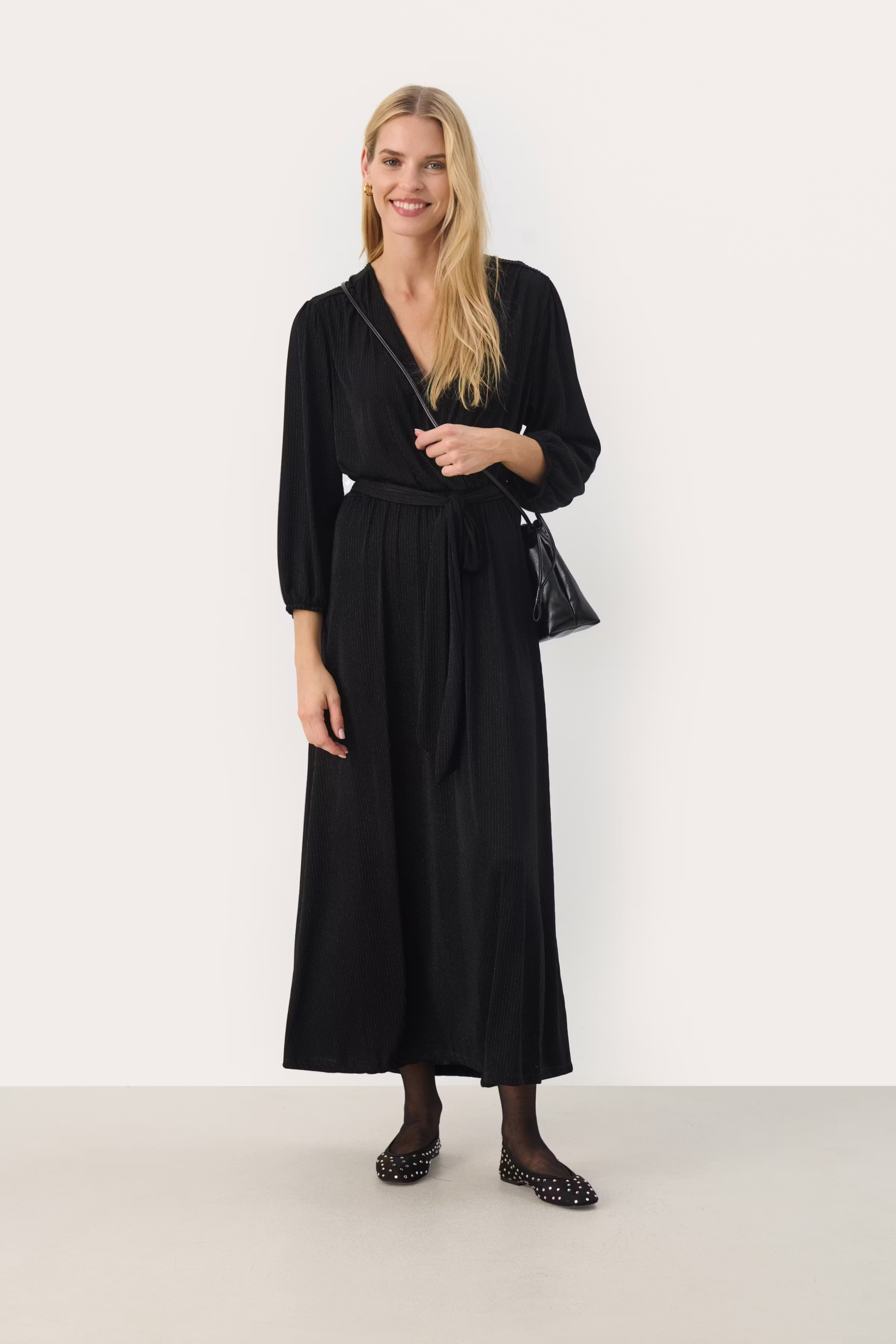 ThennaPW Kjole LOOKBOOK BACK 30309312-194008