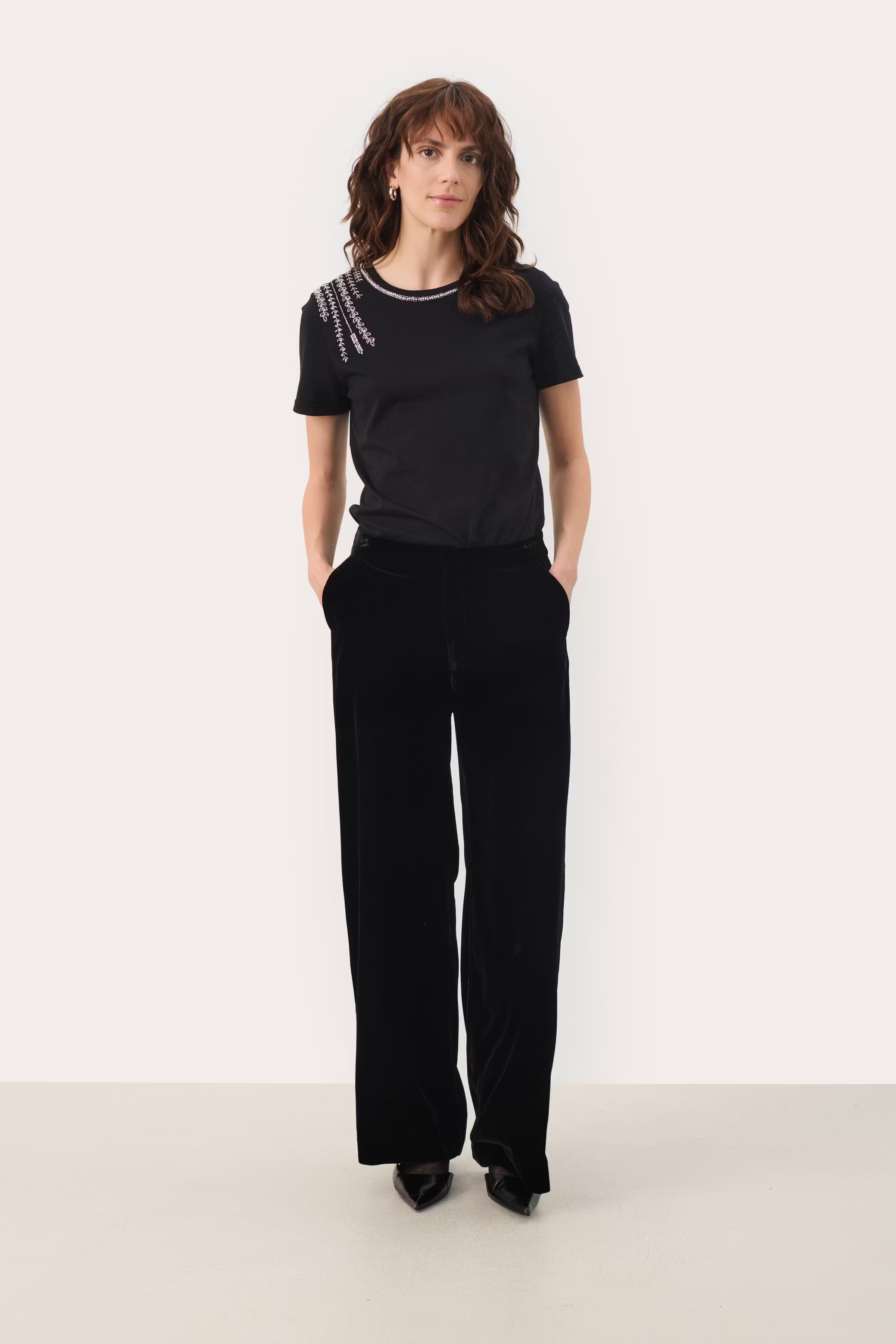NinneaPW Velvet Trousers LOOKBOOK FRONT 30309039-194008