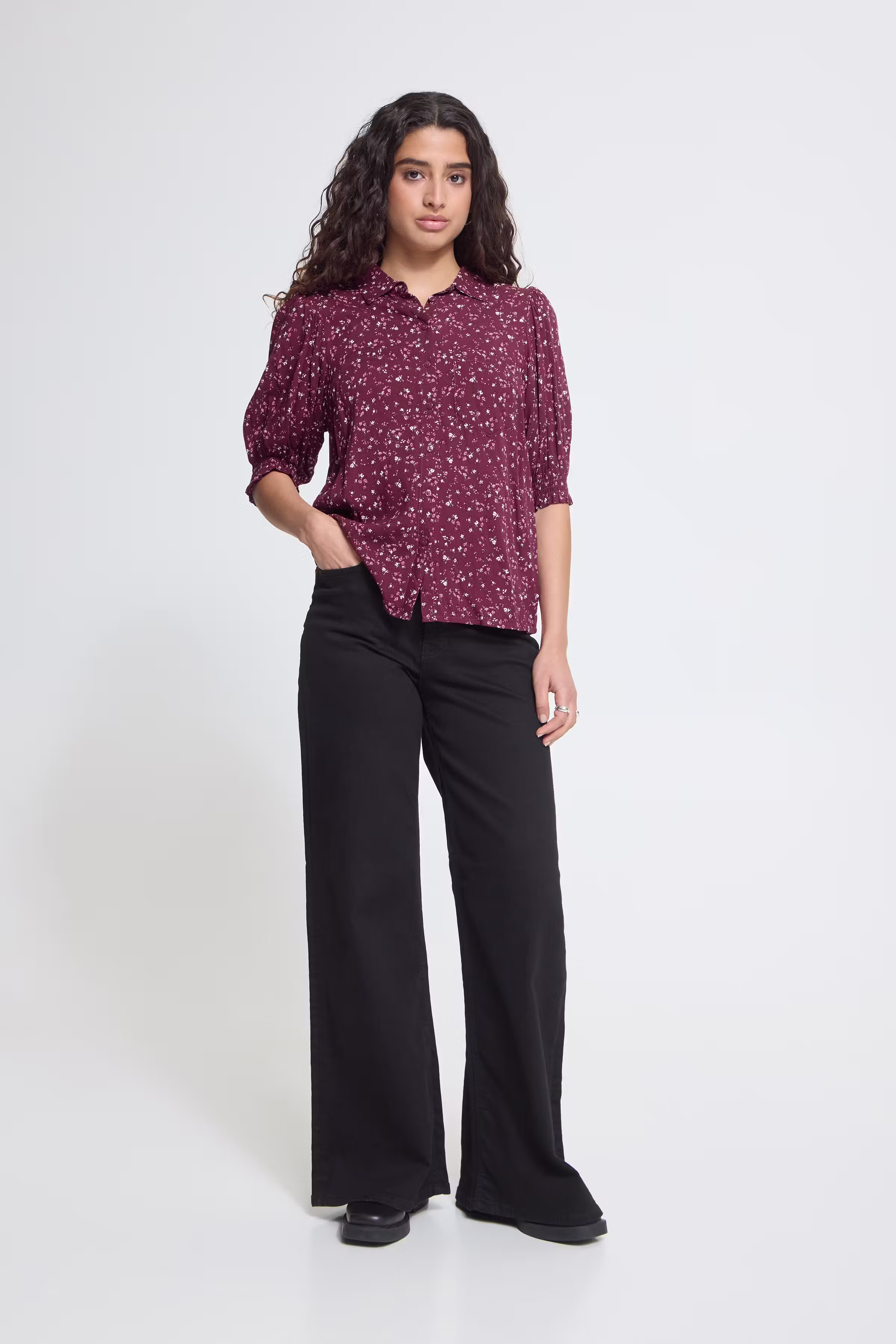 IHVERA Skjorte LOOKBOOK FRONT 20126347-900009385