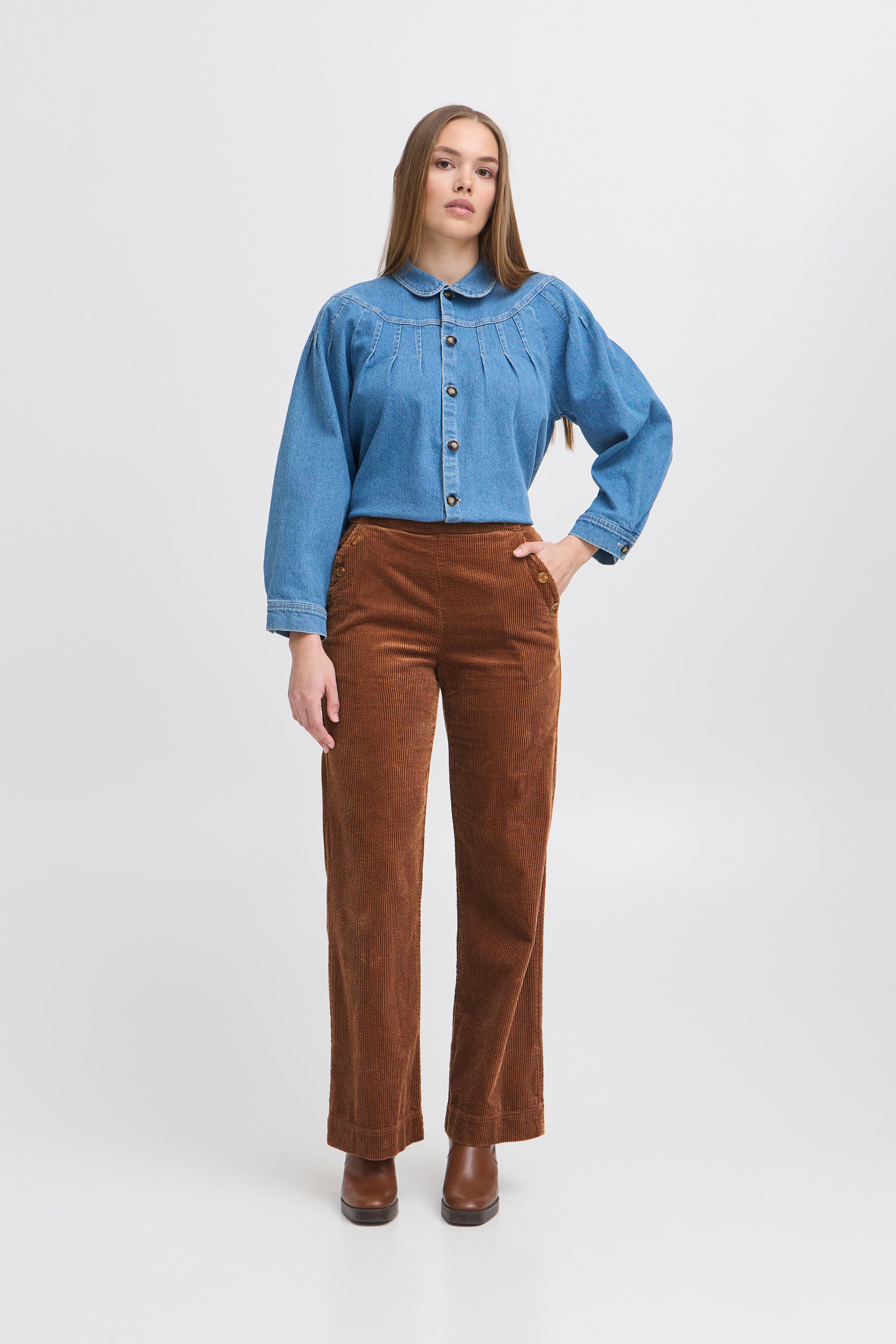 IRTWIN Byxor LOOKBOOK FRONT 20123293-181130