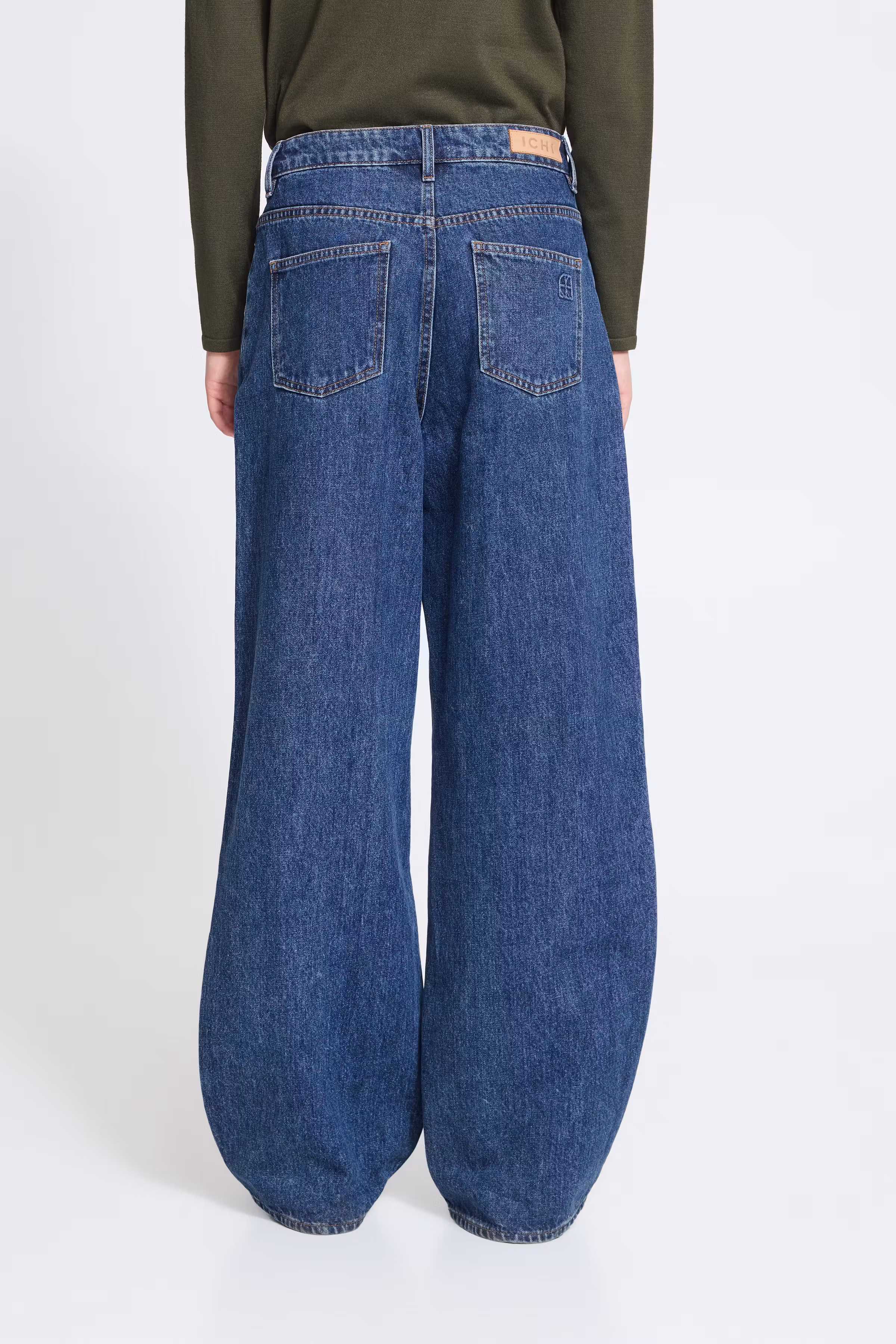 IHJULIA Jeans LOOKBOOK BACK 20126473-200929