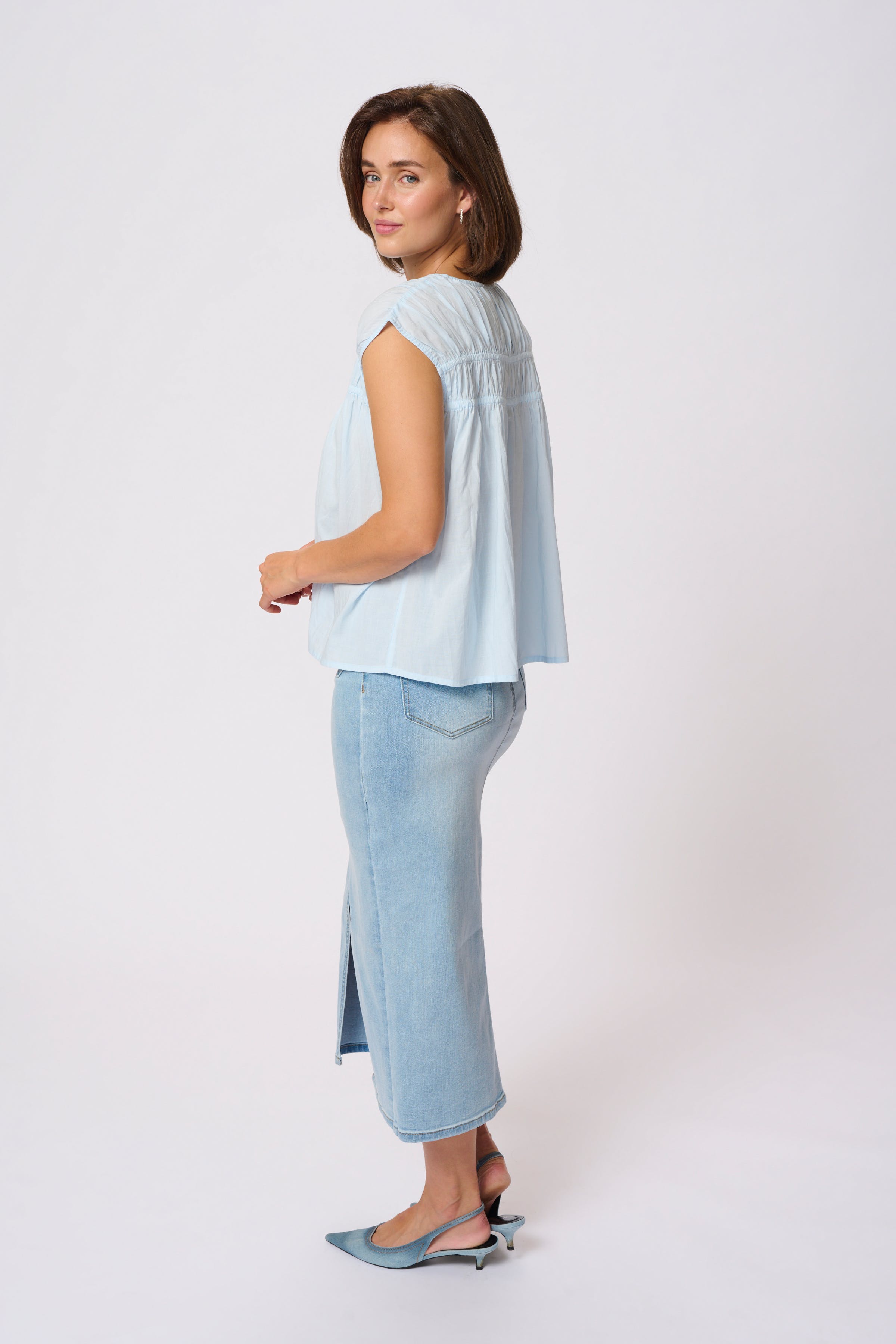 KAthua Bluse LOOKBOOK BACK 10509987-144005