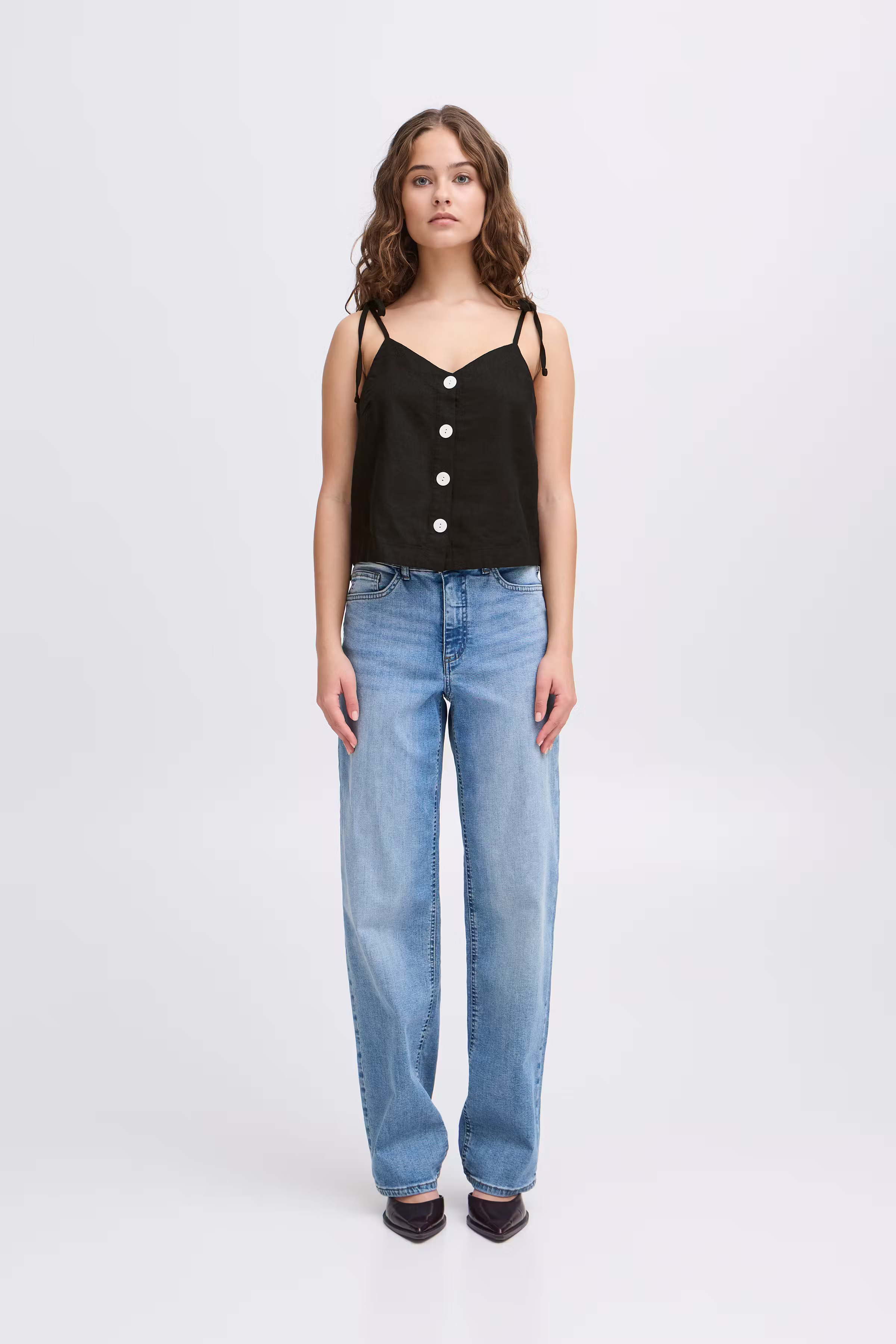 IHLINNO Mouwloos shirt LOOKBOOK FRONT 20122923-194008